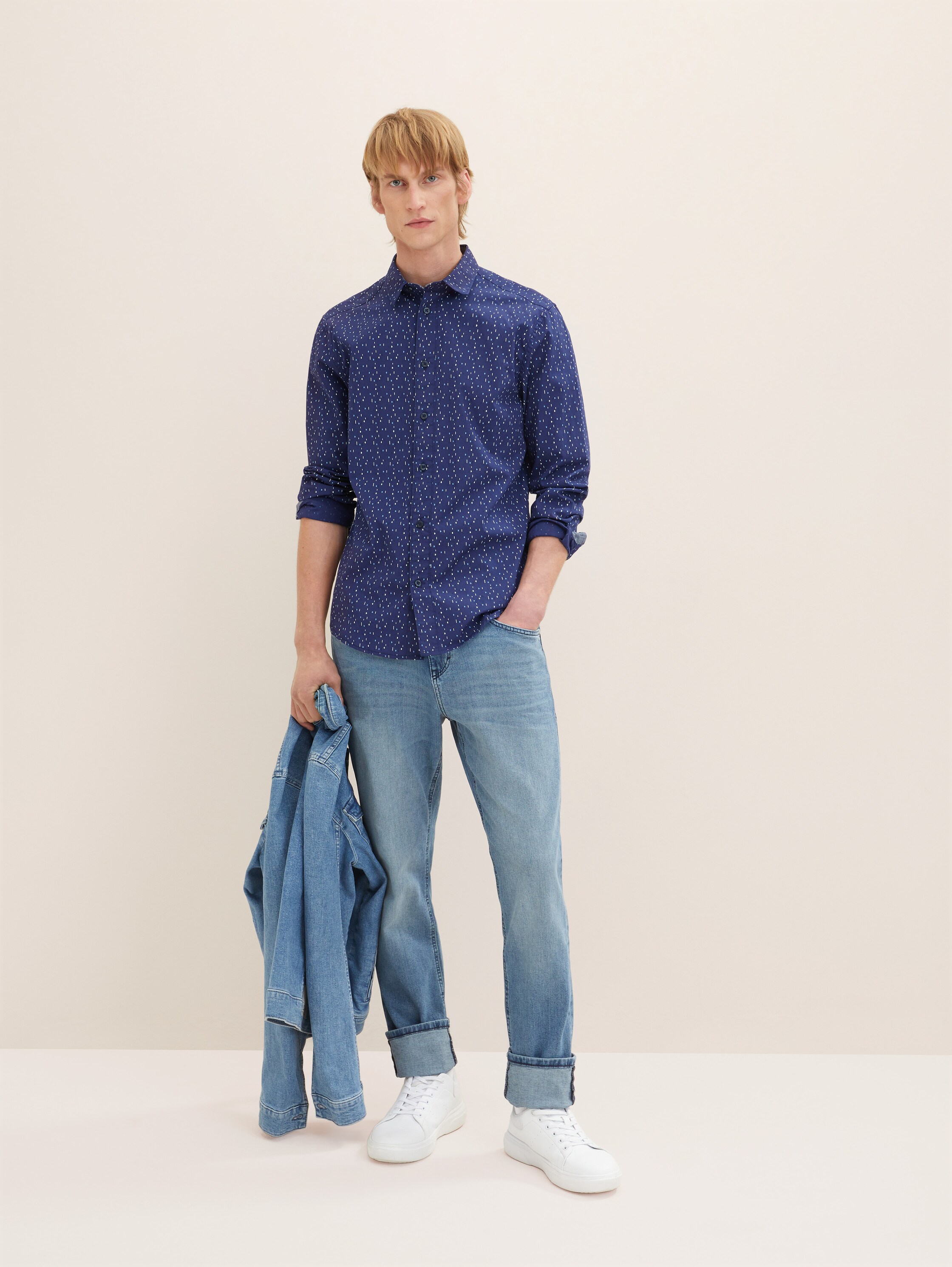 Shirt with an all-over print - dark blue multicolor design - Model front view