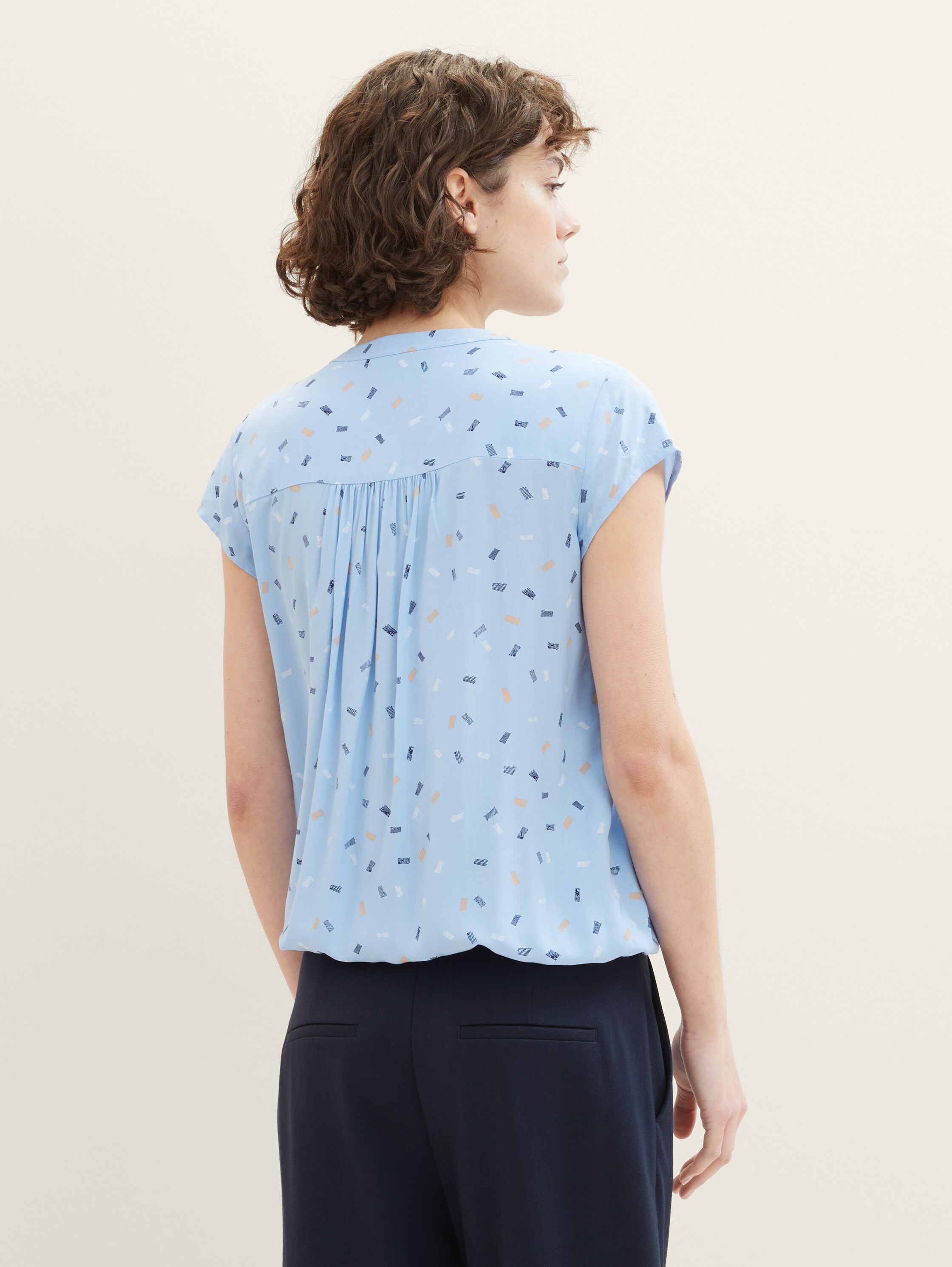 Patterned blouse with LENZING (TM) ECOVERO (TM) - blue multicolor minimal - Neckline model-back view