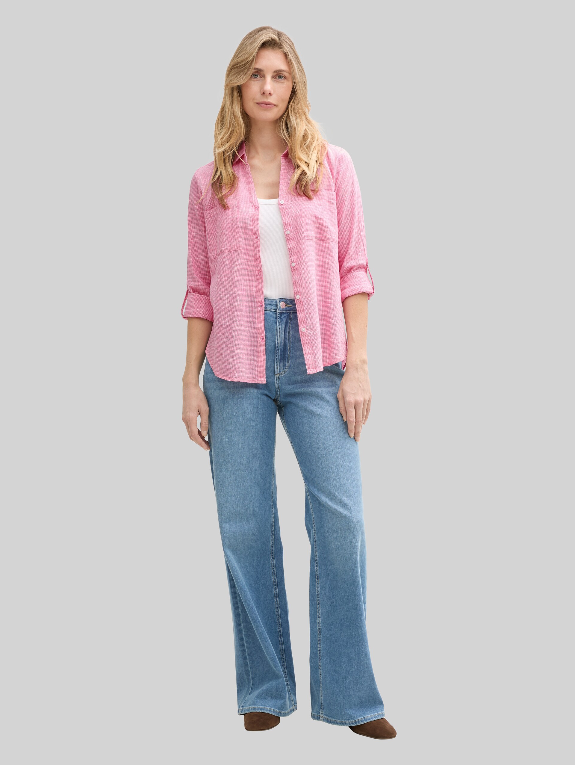 Blouse avec poches poitrine - Bright Rose - Vue de face du modèle