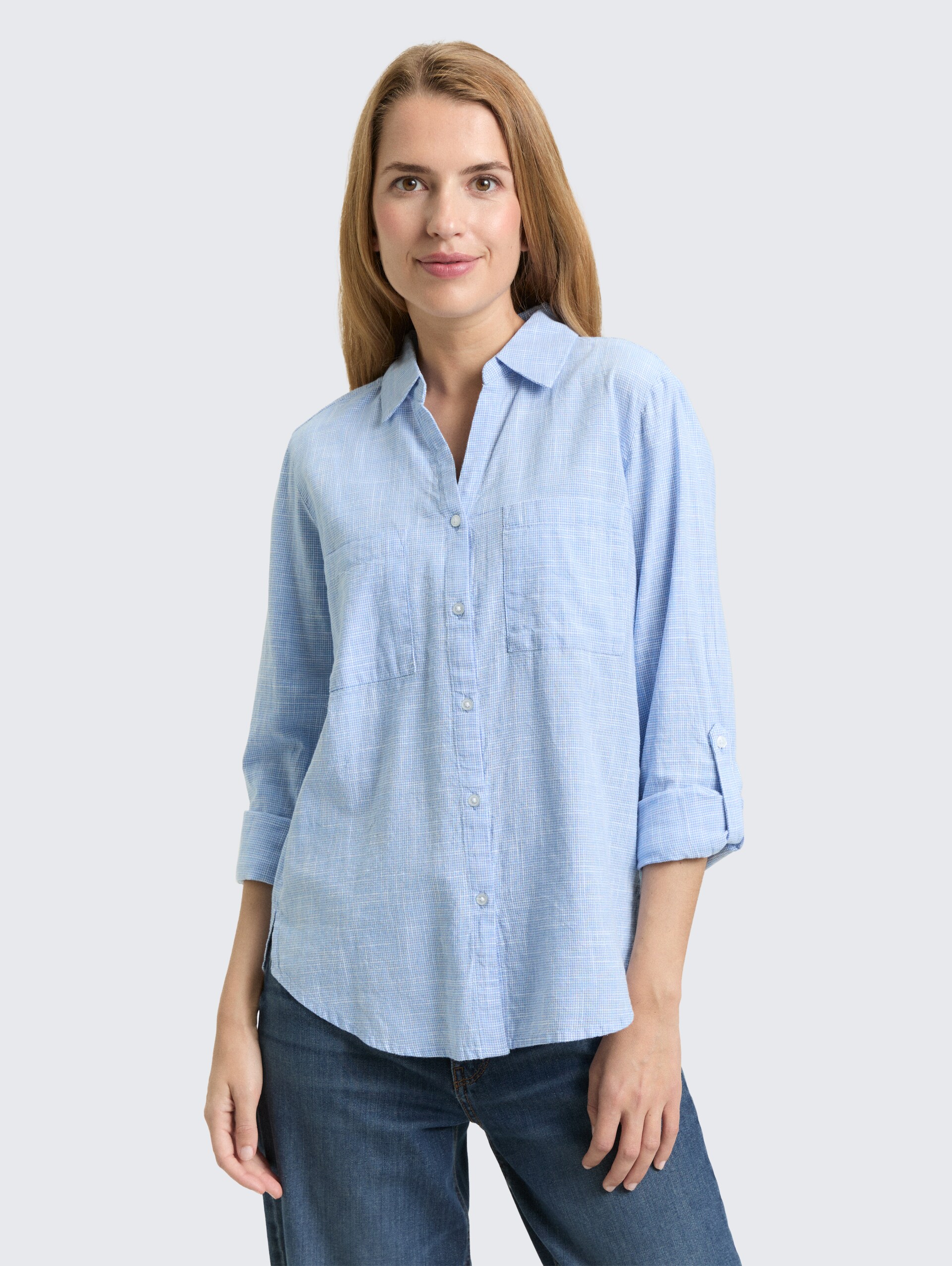 Bluse mit Brusttaschen - dreamy blue - Ausschnitt Model-Vorderansicht