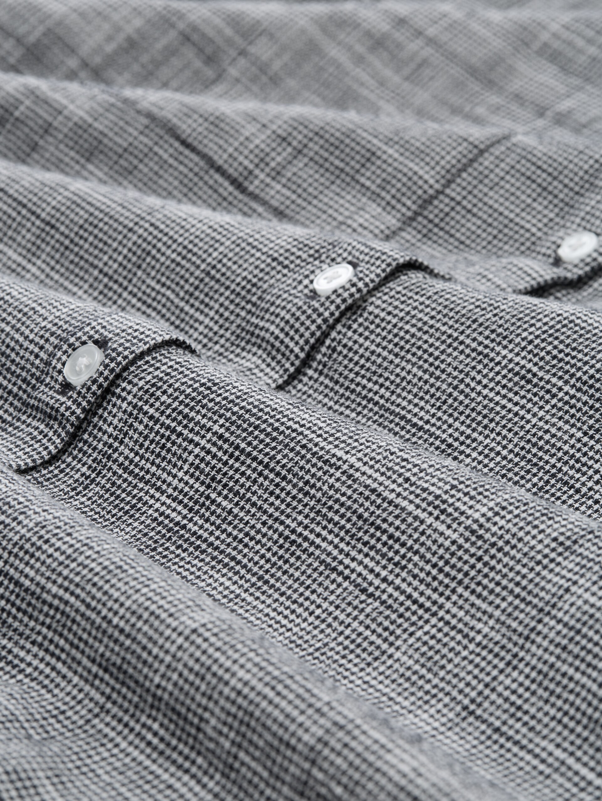 Bluse mit Brusttaschen - midnight navy blue - Material-Ansicht