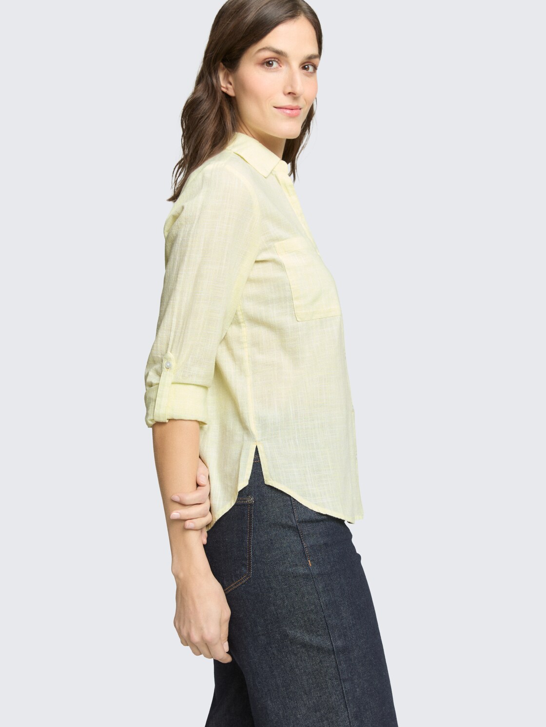 Blouse with chest pockets - soft lemon - Detail model view