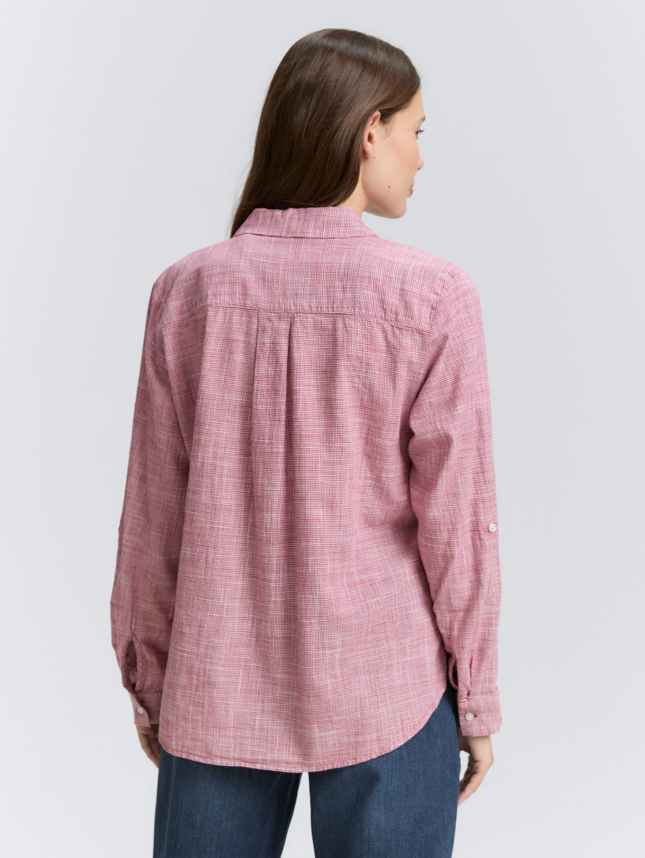 Blouse with breast pockets - dark pink - Neckline model-back view