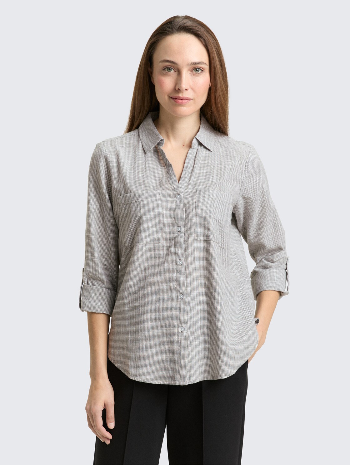 Bluse mit Brusttaschen - cloudy green - Ausschnitt Model-Vorderansicht