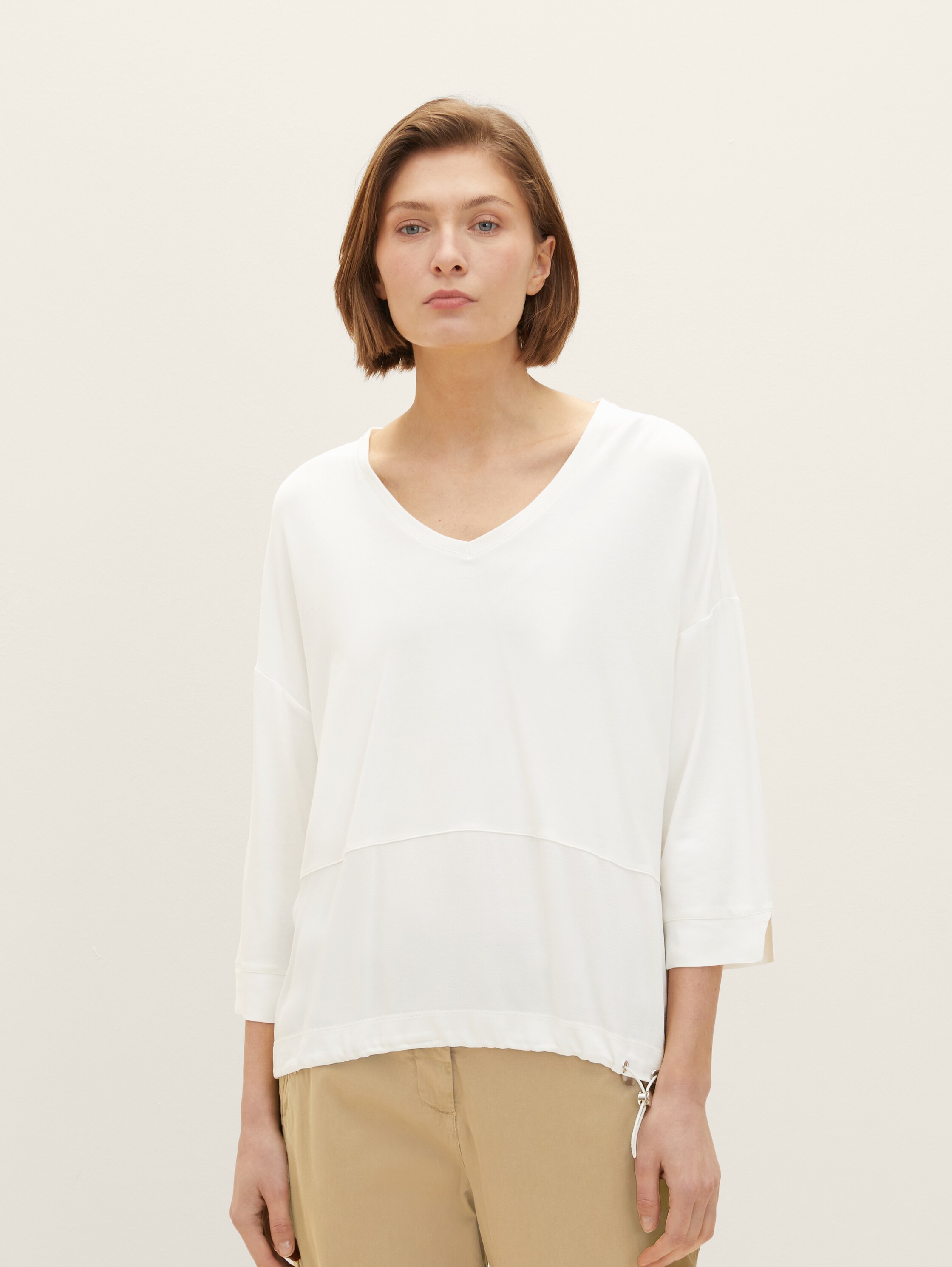 T-shirt met 3/4 mouw - Whisper White - Nek model vooraanzicht