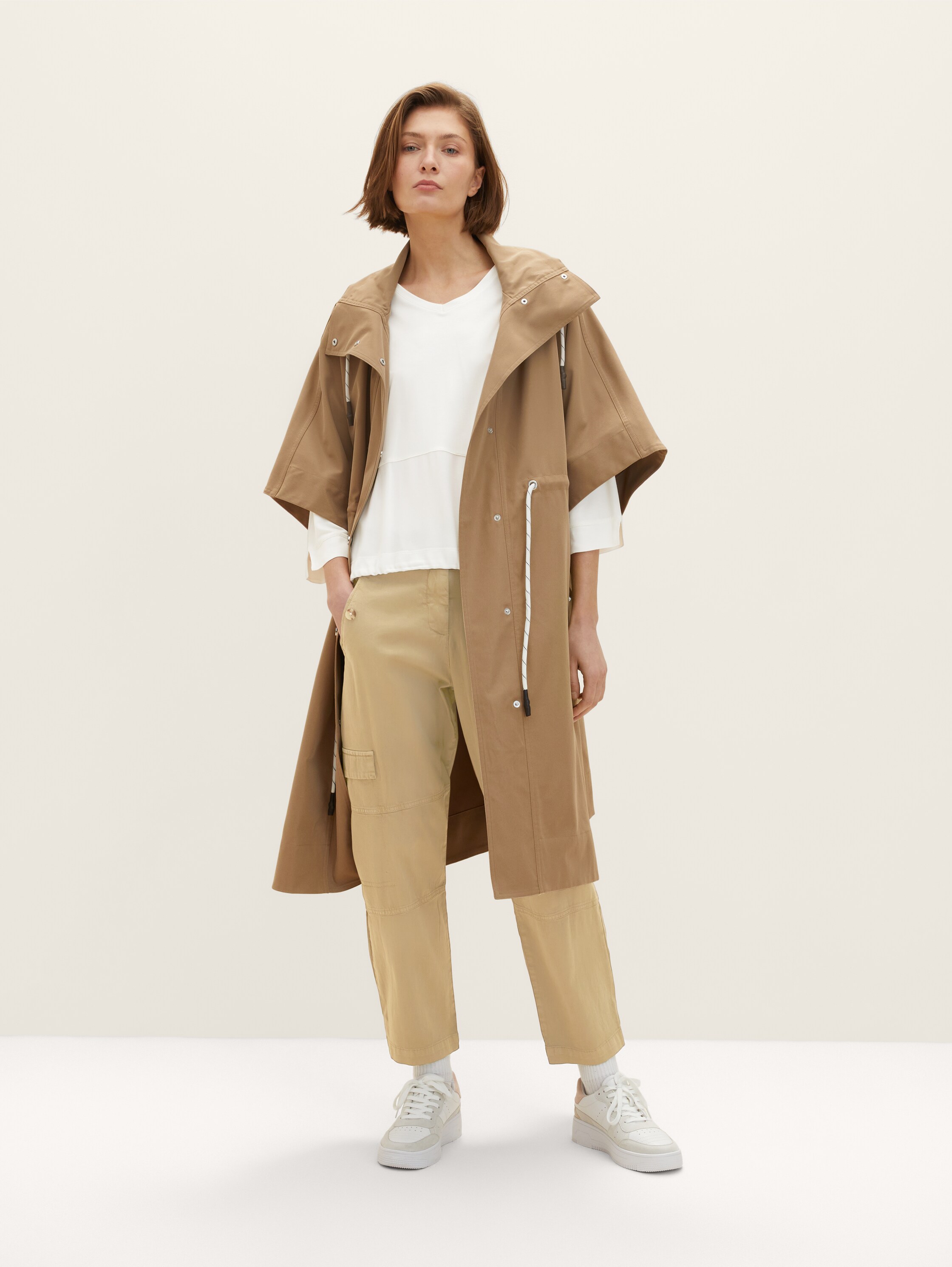 T-shirt met 3/4 mouw - Whisper White - Detailaanzicht model