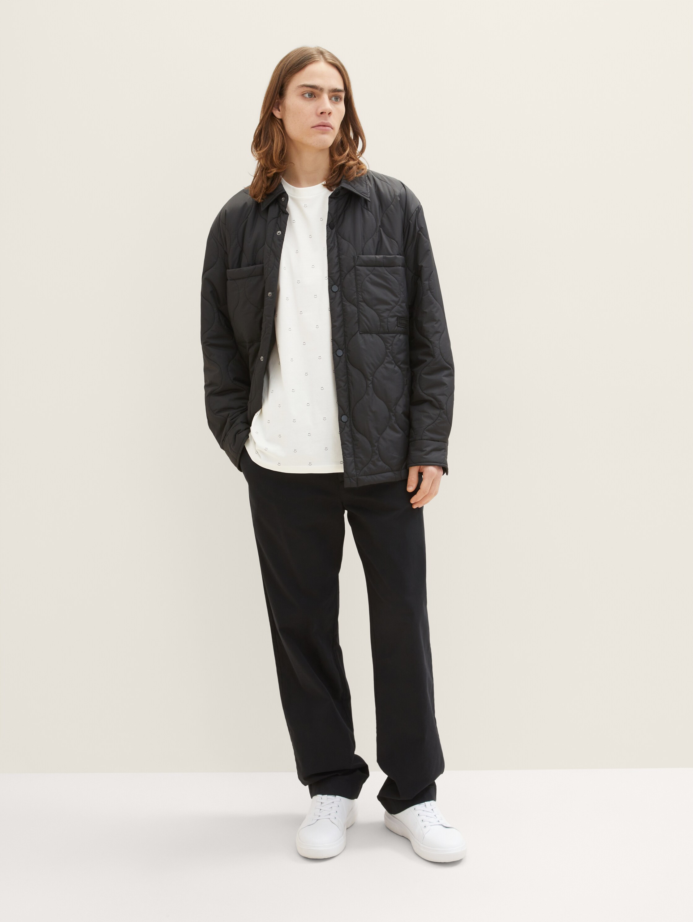 T-shirt with an all-over print - white smiley print - Model front view