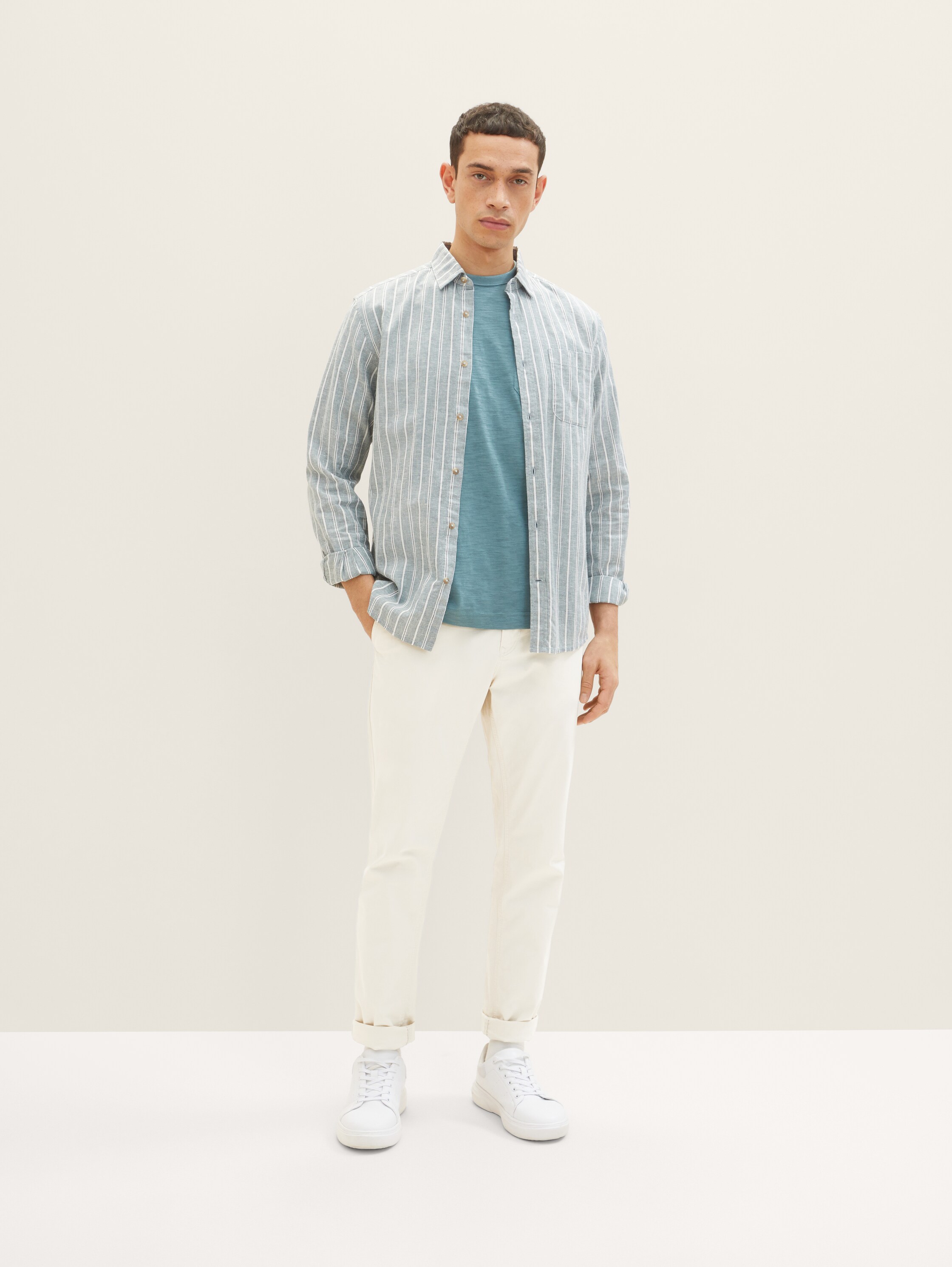 T-shirt aspect chiné - deep bluish green - Vue de face du modèle