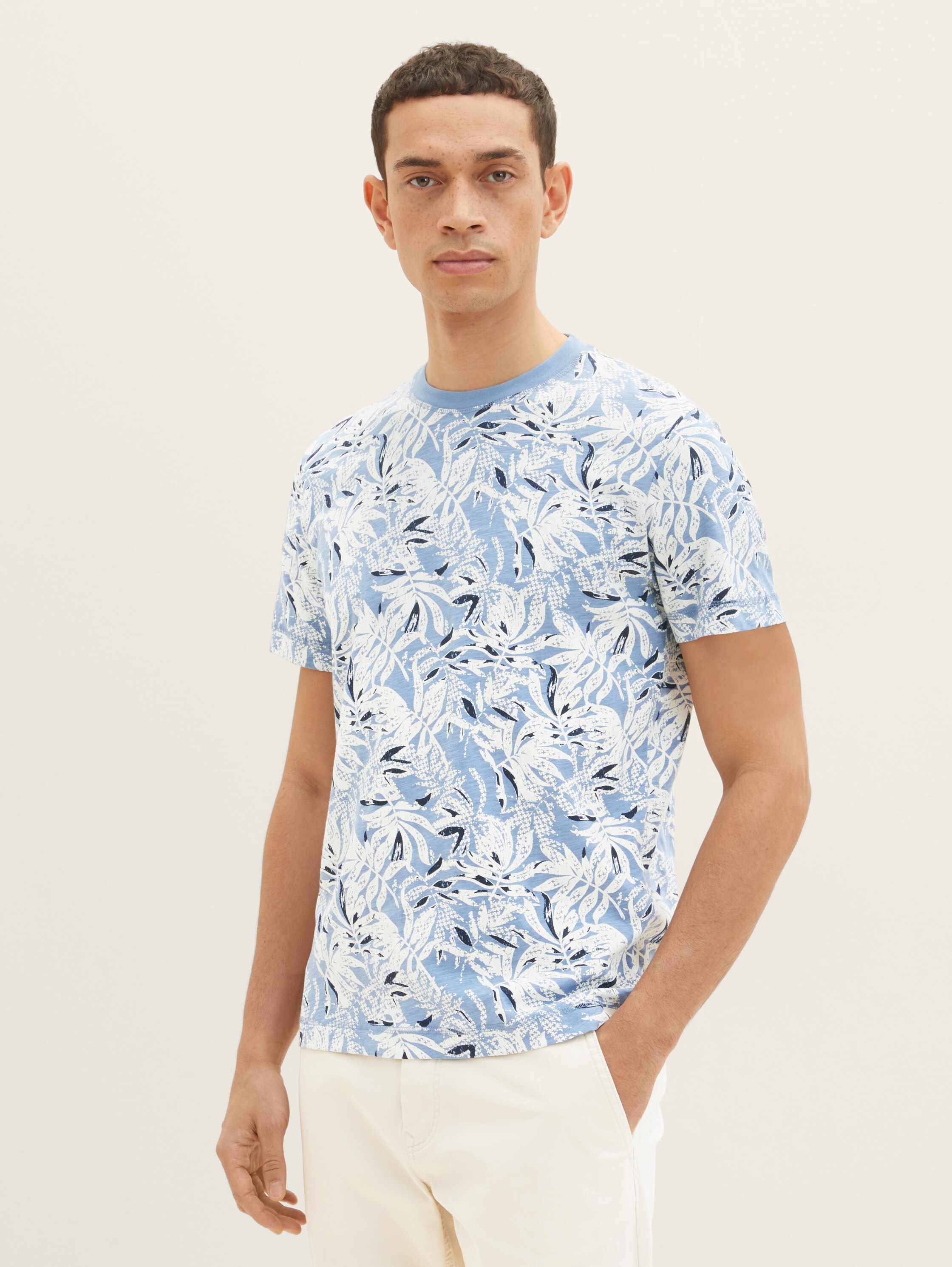 T-Shirt mit Allover-Print - 3