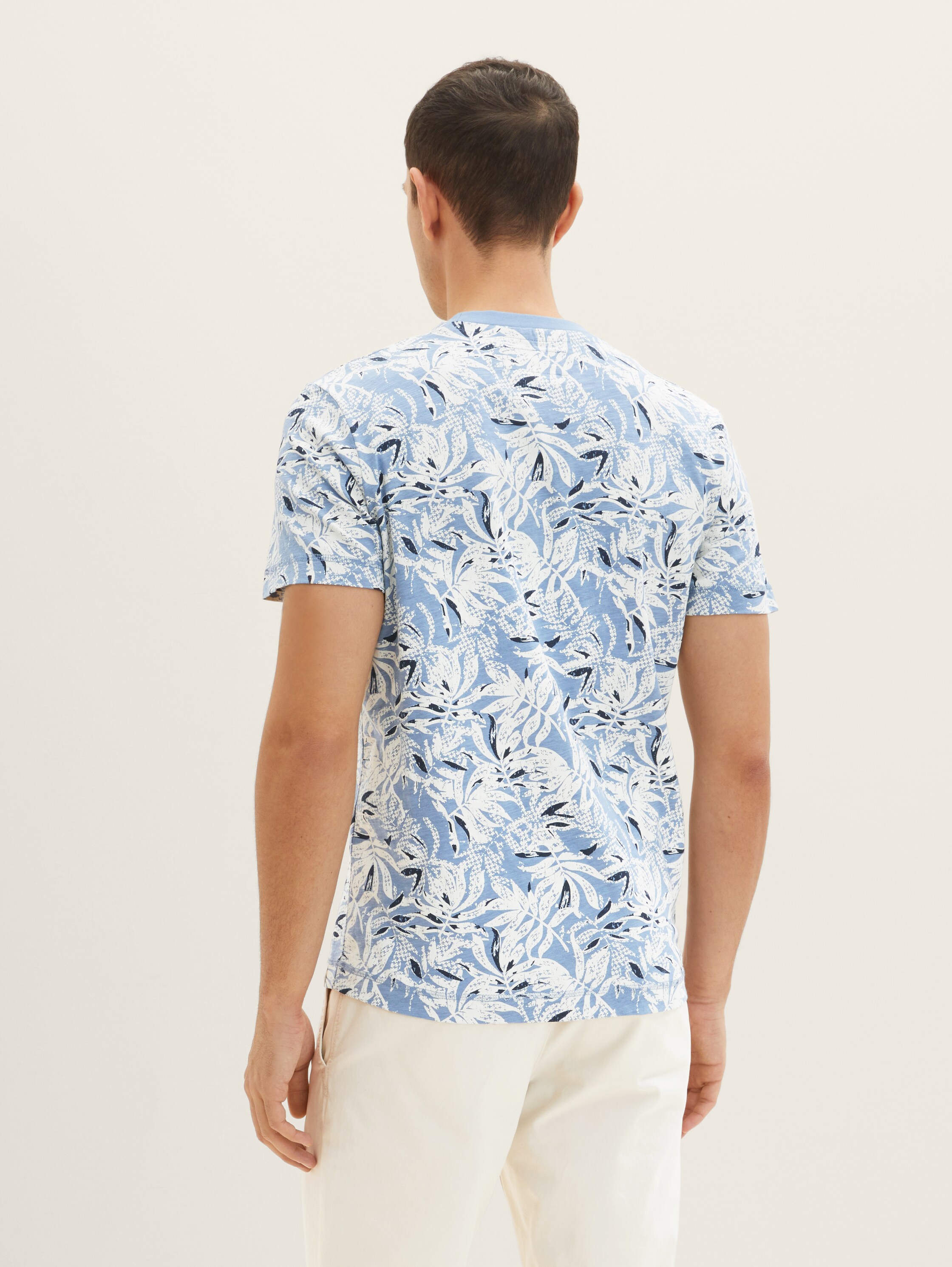 T-Shirt mit Allover-Print - 4