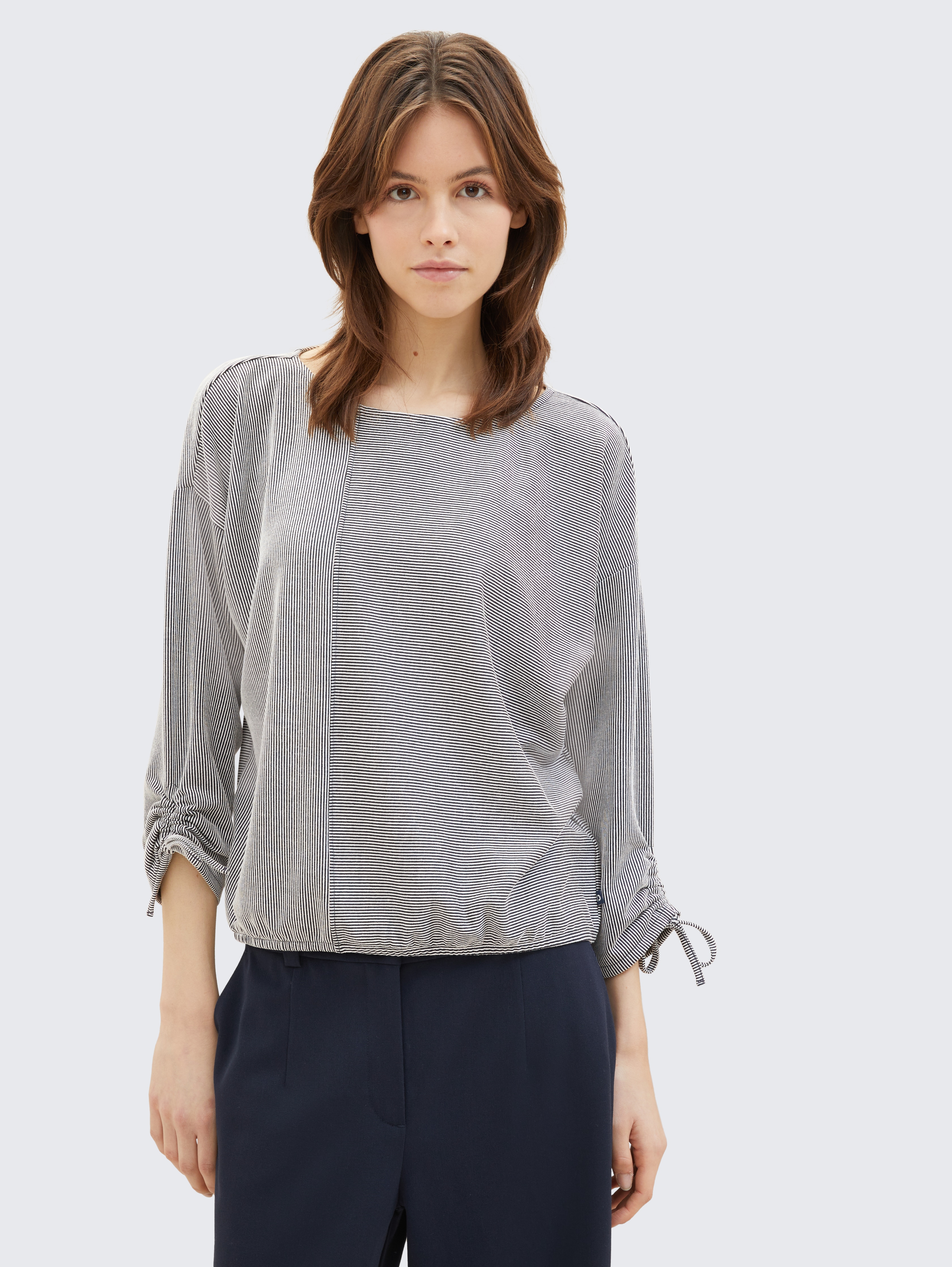 Loose Fit Langarmshirt mit Raffärmeln von Denim Female, small navy white stripe