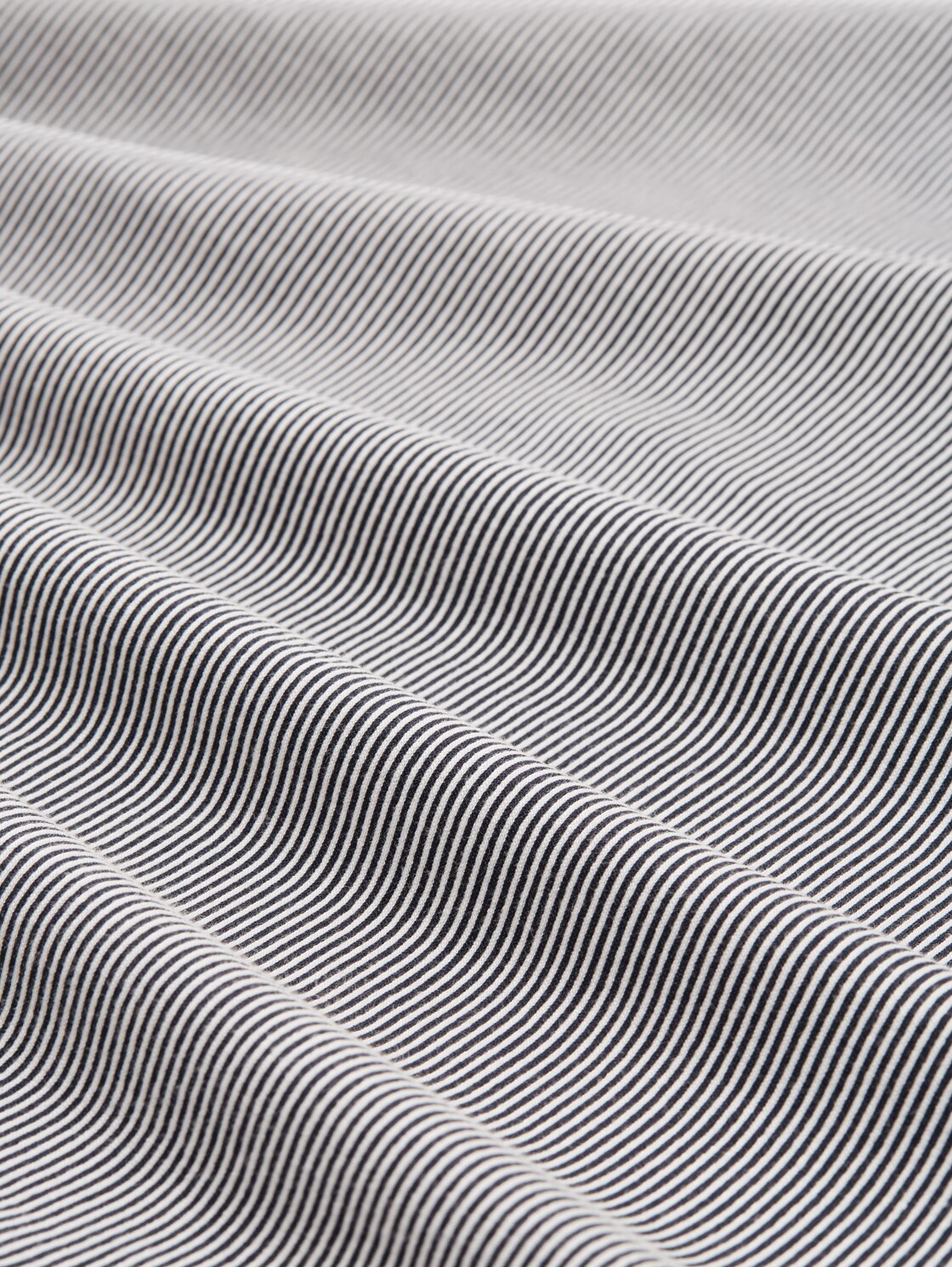 Loose Fit Langarmshirt mit Raffärmeln - small navy white stripe - Material-Ansicht