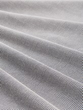 Loose Fit Langarmshirt mit Raffärmeln - small navy white stripe - Material-Ansicht