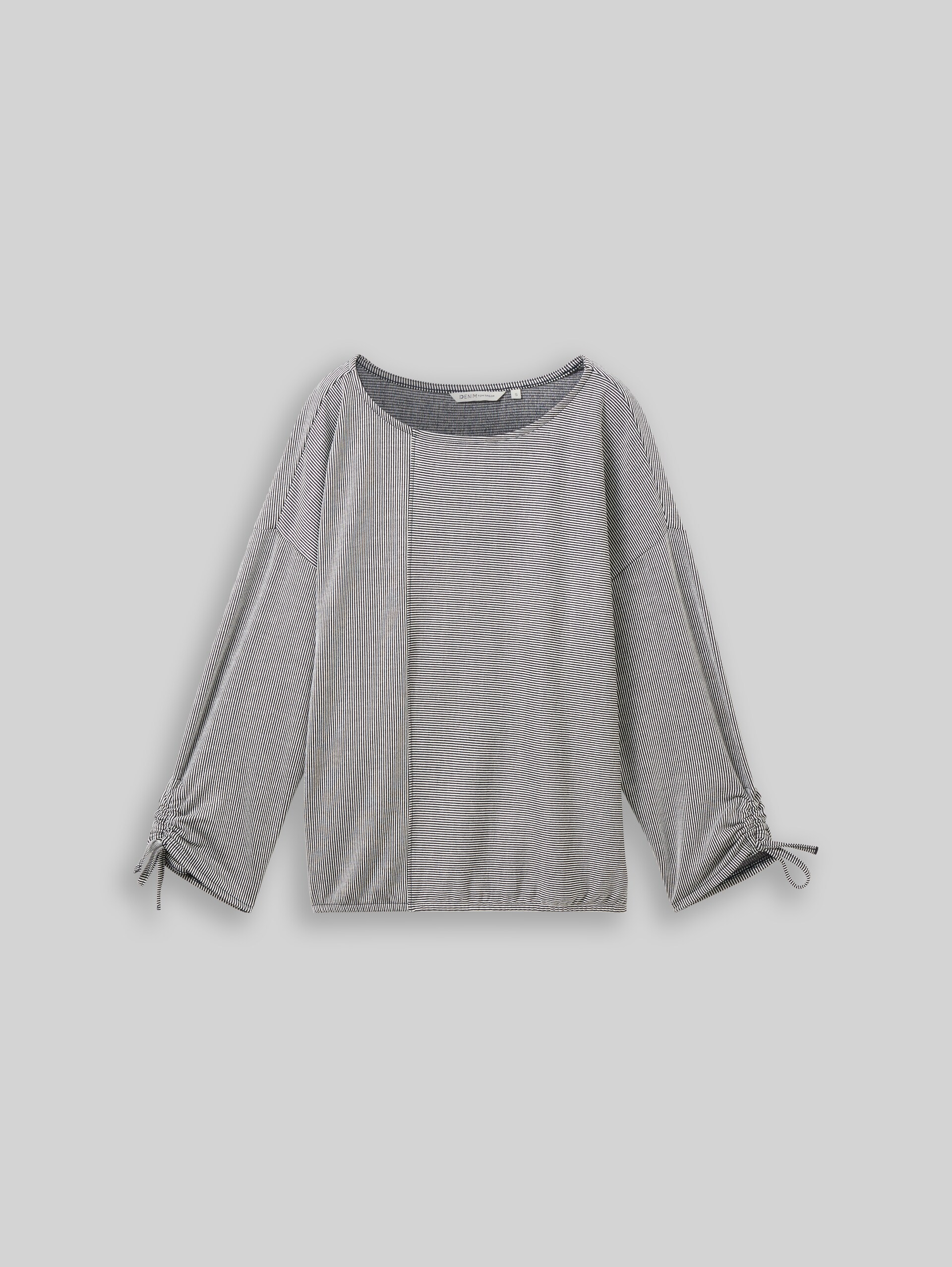 Loose-fit long-sleeved top with gathered sleeves - small navy white stripe - Front product view