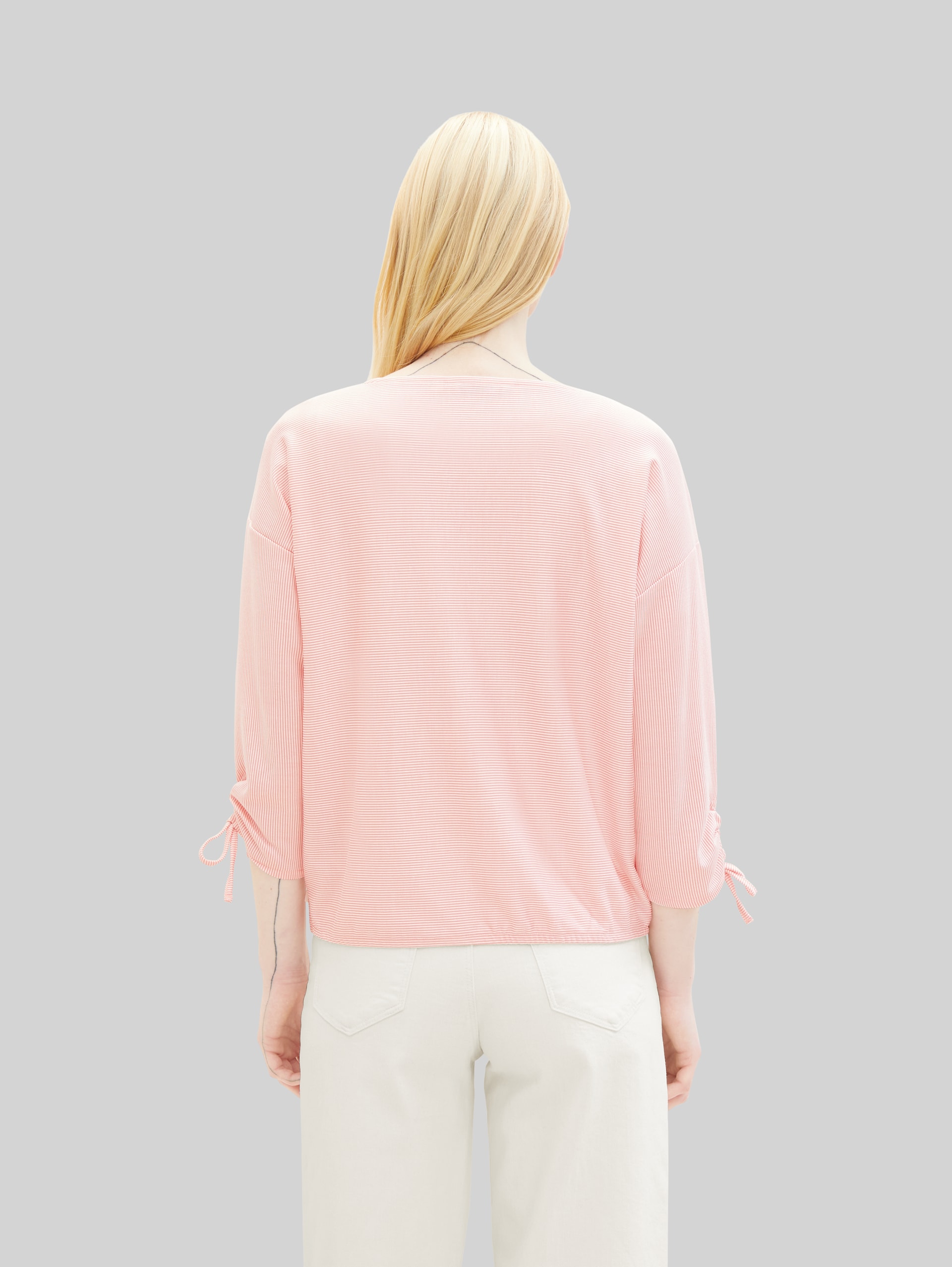 T-shirt à manches longues coupe ample avec manches froncées - small rose white stripe - Découpe Vue arrière du modèle
