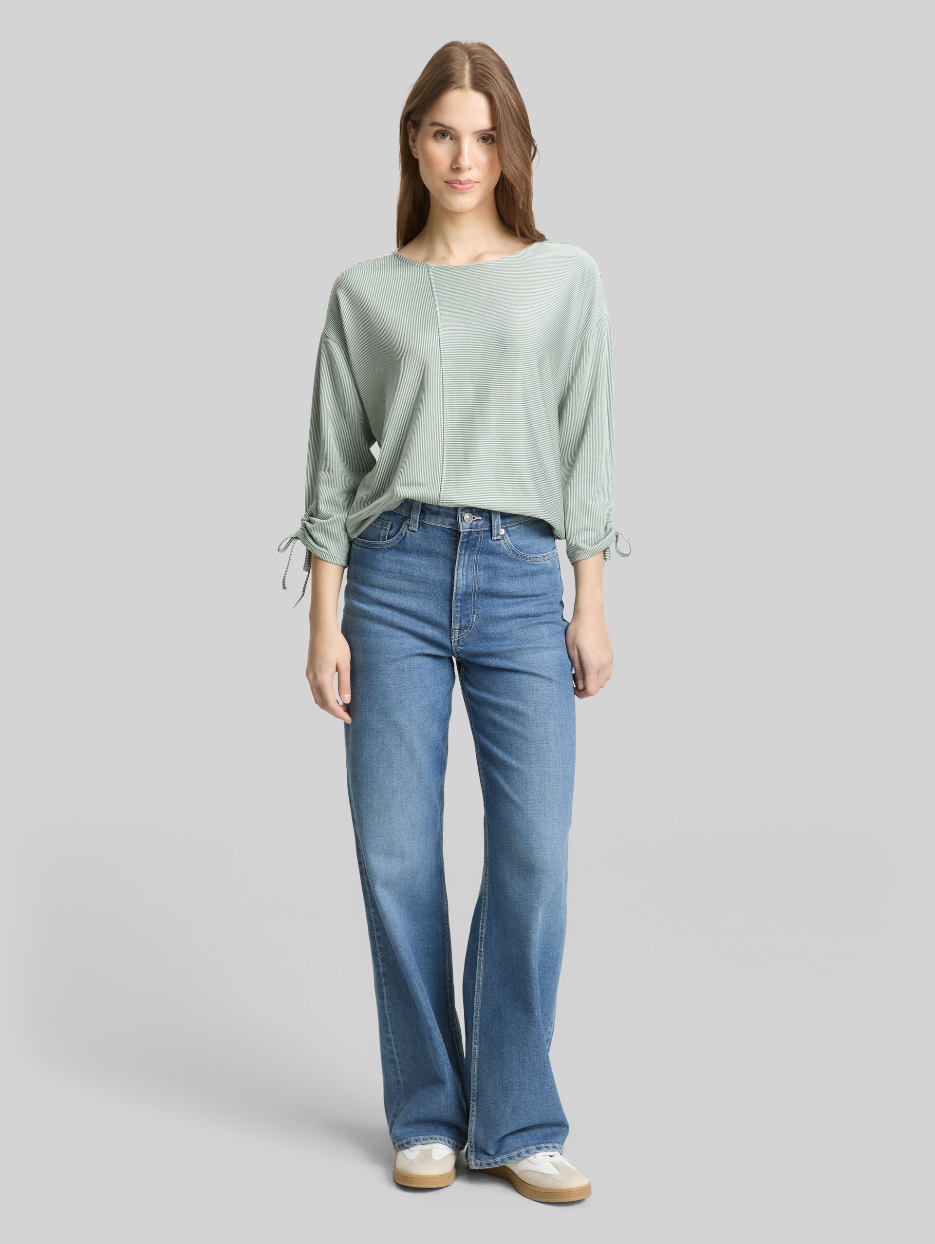Loose-fit long-sleeved top with gathered sleeves - small tonal matchagreen stripe - Model front view