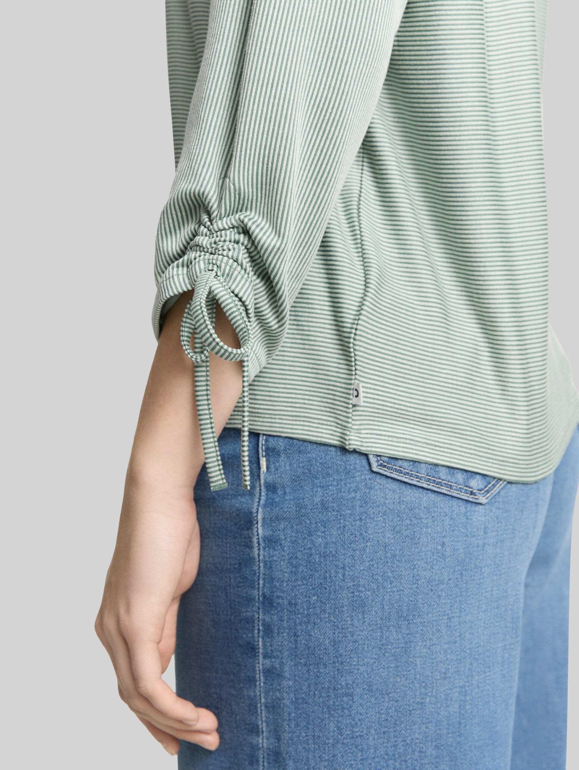 Loose-fit long-sleeved top with gathered sleeves - small tonal matchagreen stripe - Detail model view