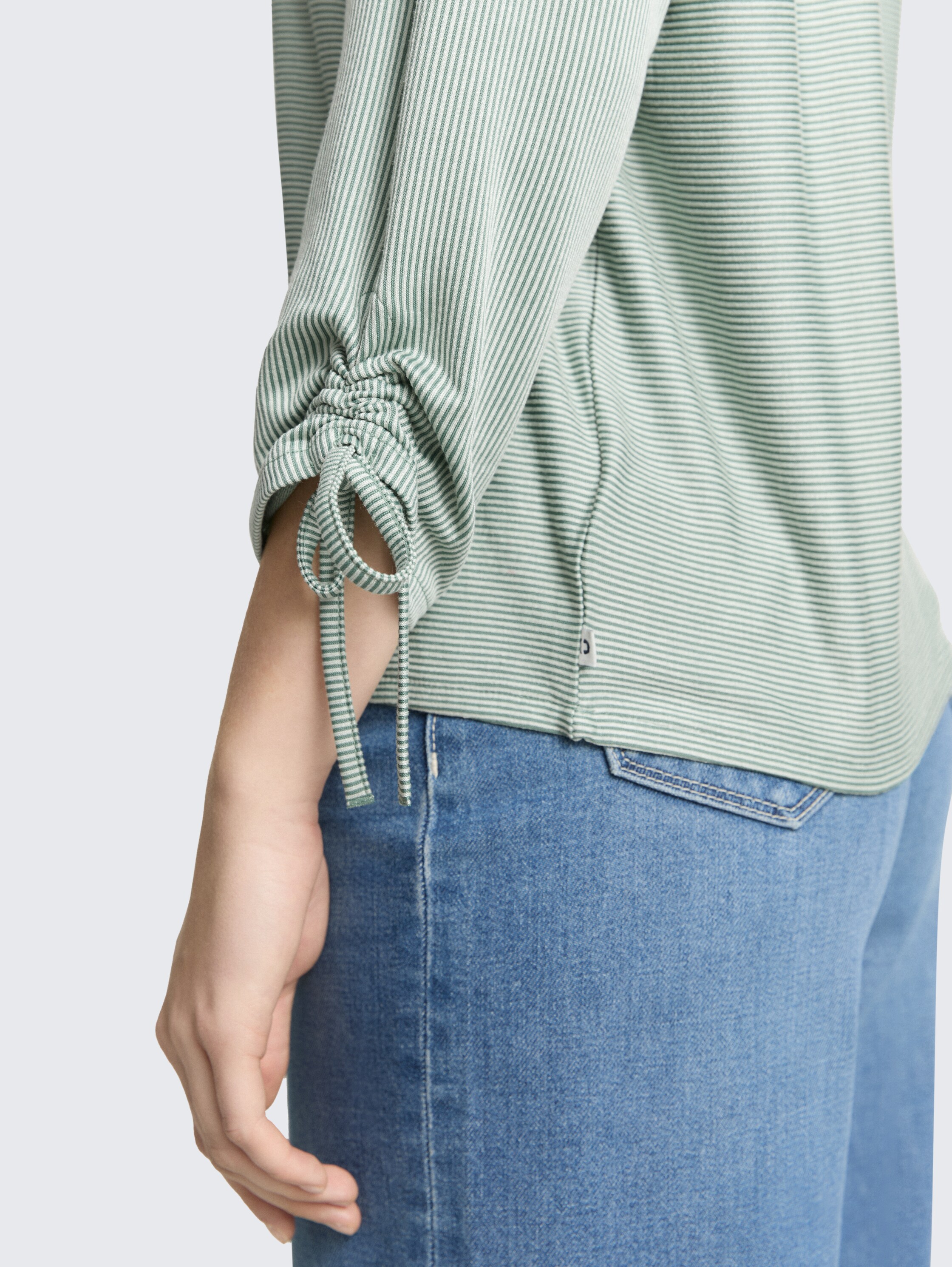 Loose Fit Langarmshirt mit Raffärmeln - small_tonal_matchagreen_stripe - 