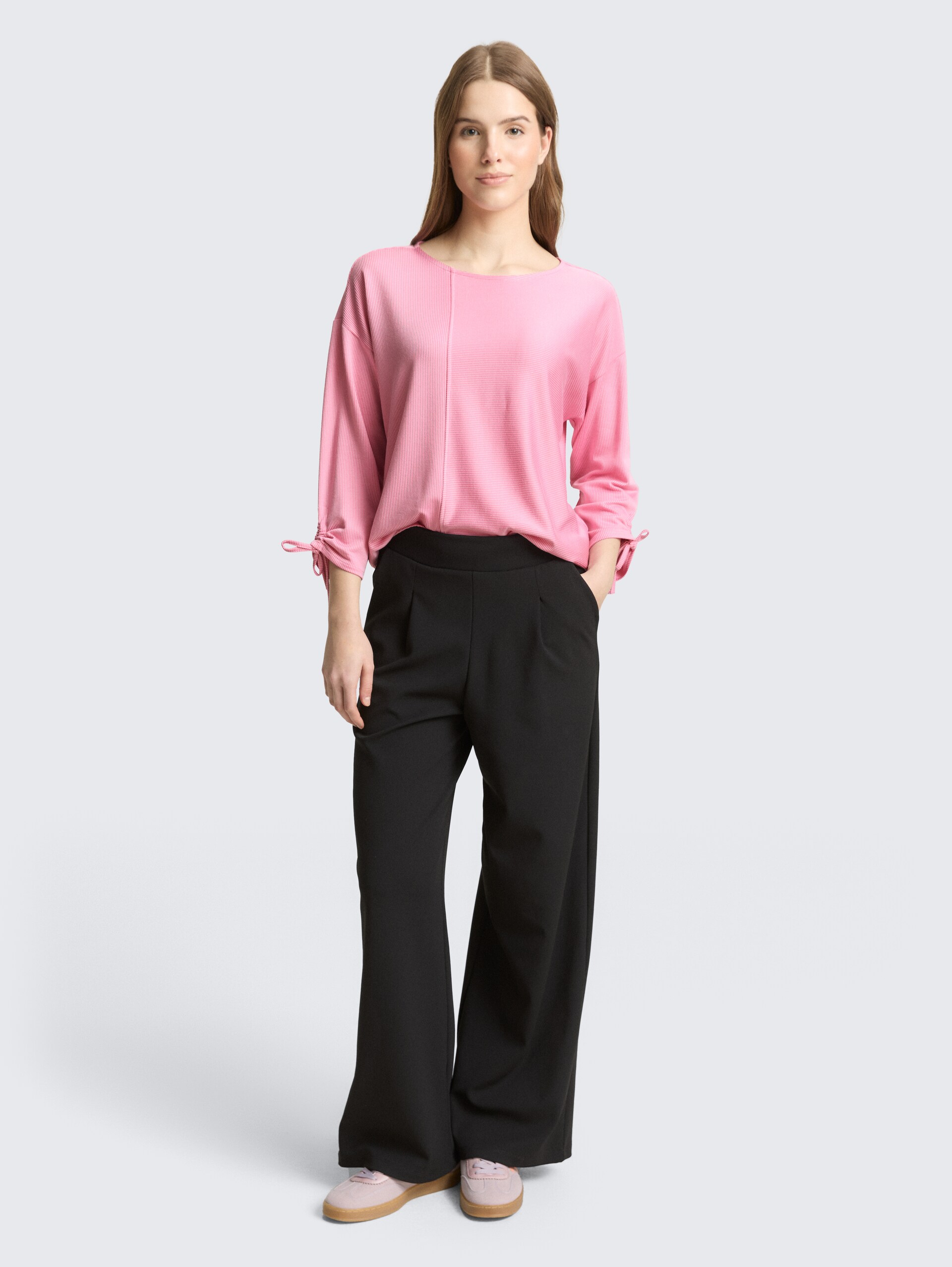 Loose Fit Langarmshirt mit Raffärmeln - small tonal blush rose stripe - Model-Vorderansicht