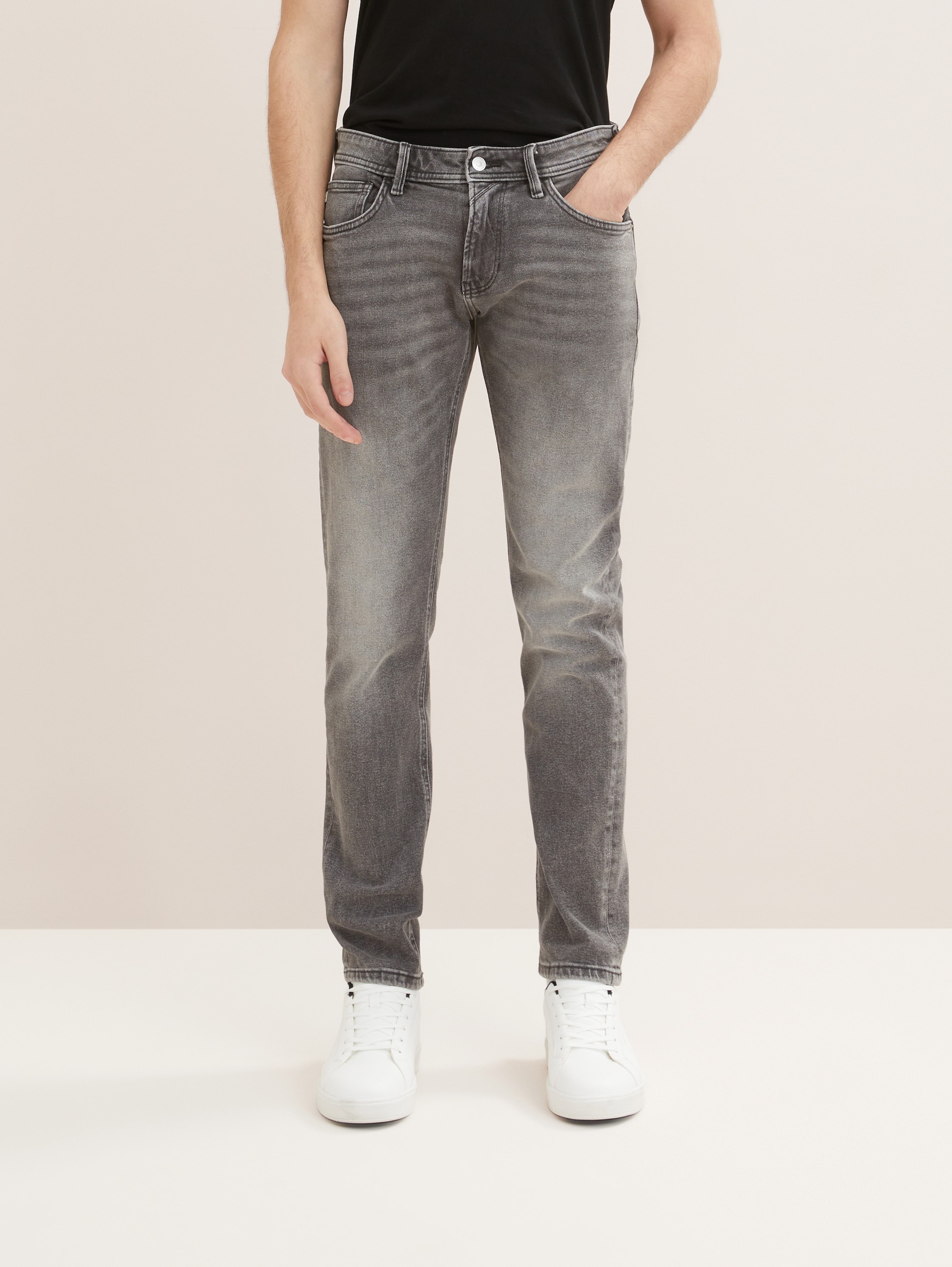 Jean TTPIERS slim - used light stone grey denim - Découpe Vue de face du modèle