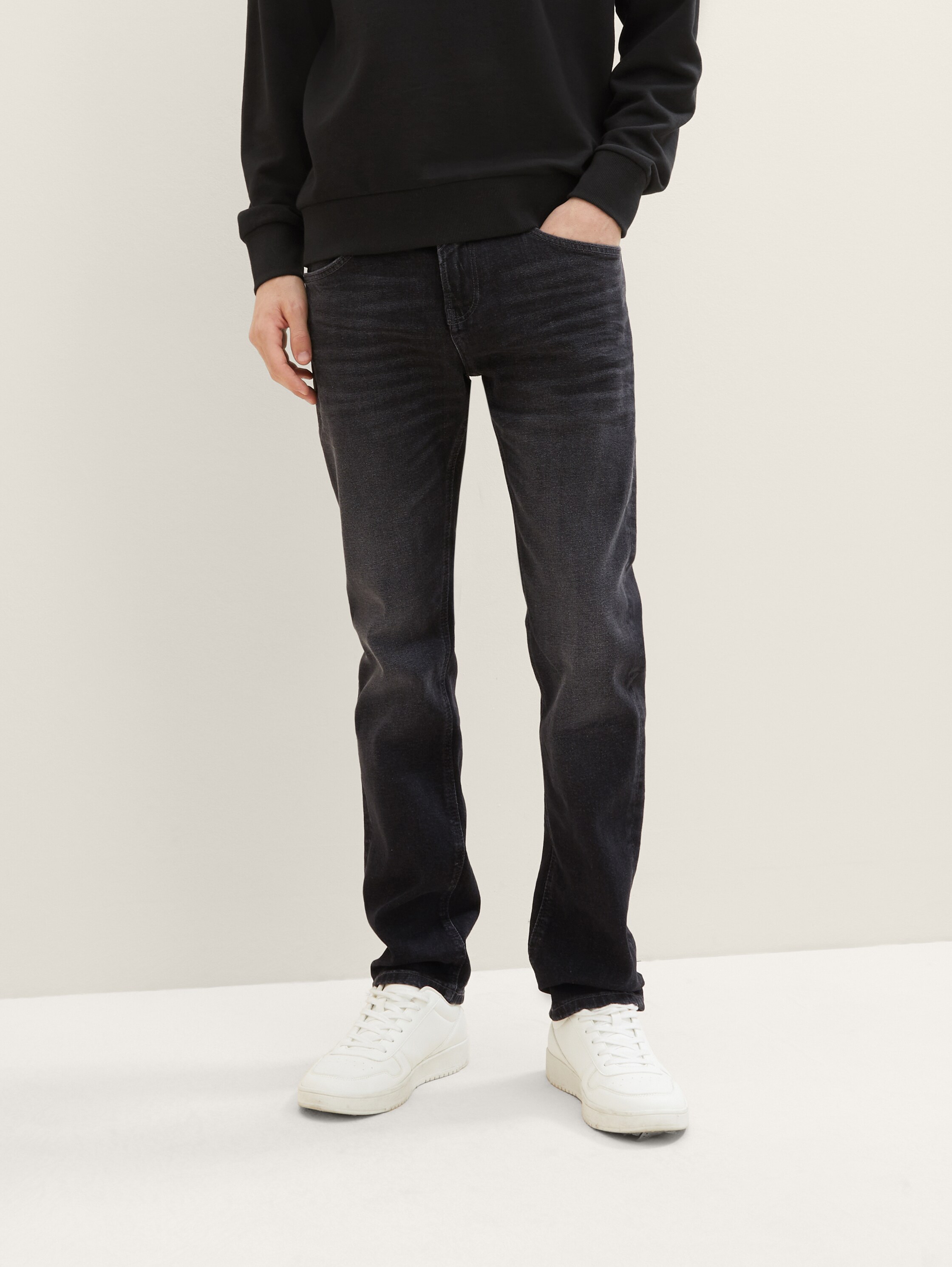 TTPIERS slim jeans - used dark stone black denim - Neckline model front view