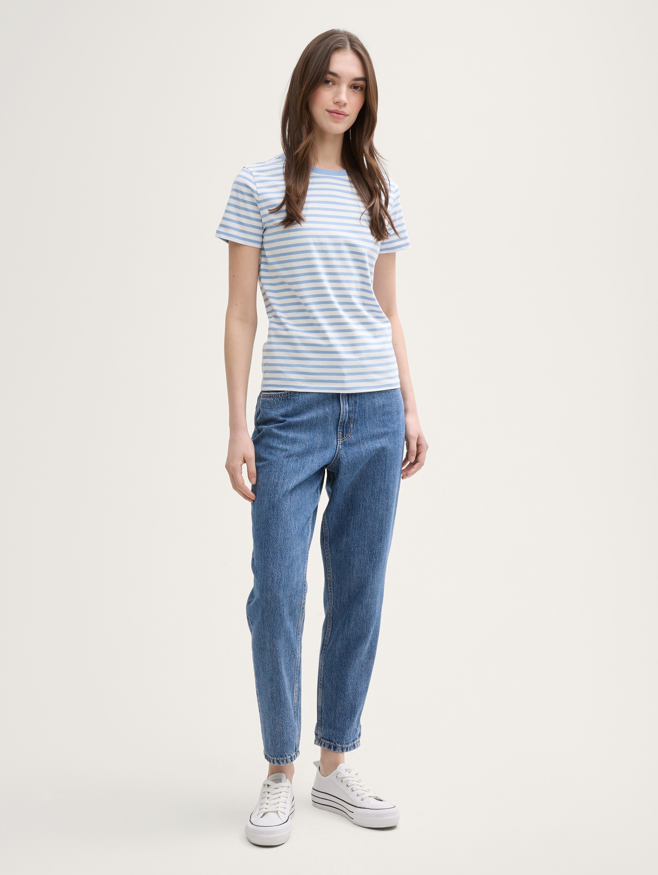 T-shirt with stripe pattern - white_light_blue_stripe - 