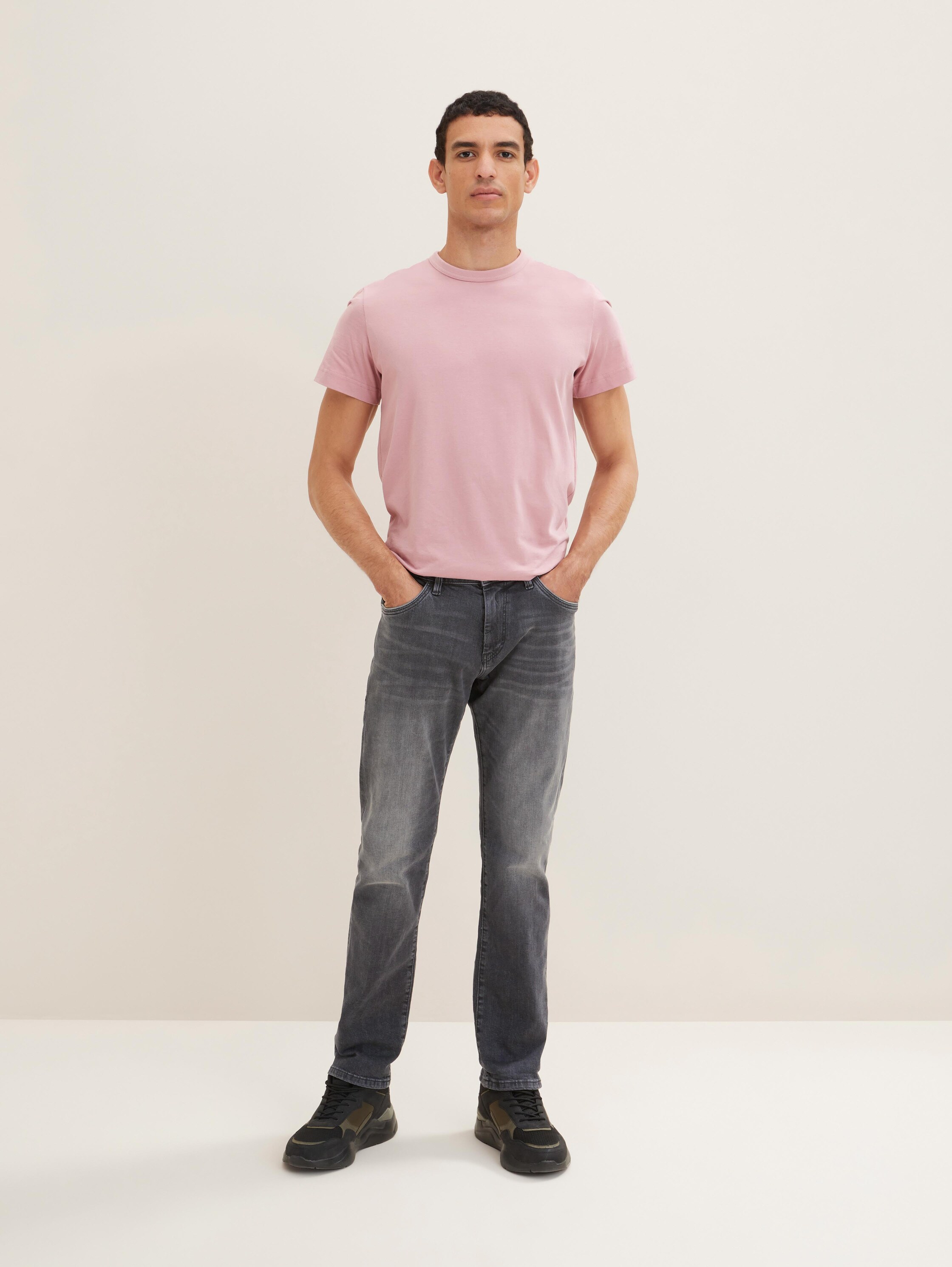 TTMARVIN Straight Jeans - used mid stone grey denim - Model-Vorderansicht