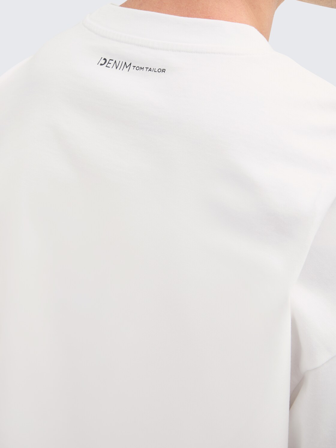Oversize T-Shirt - White - Detail-Model-Ansicht