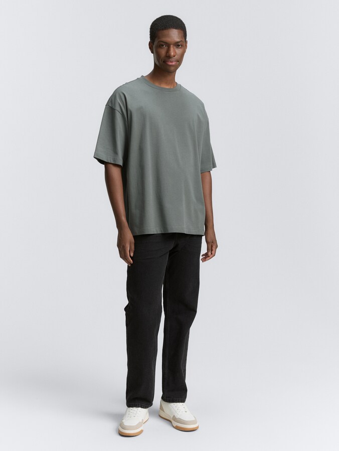 Oversize T-Shirt von Denim Male, washed jasper green