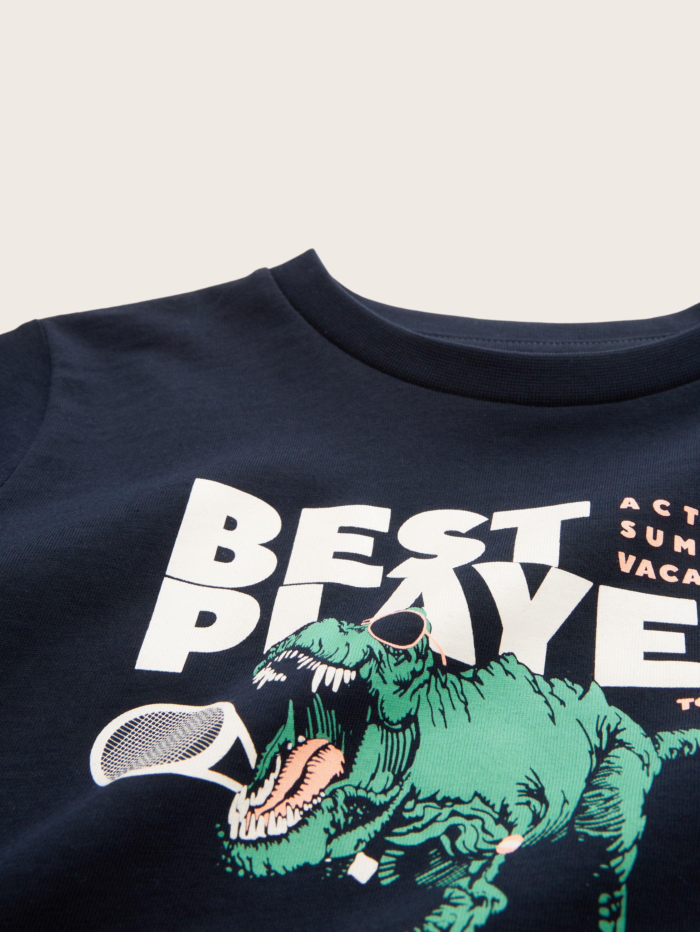 T-shirt met geprint motief - sky captain blue - Detailaanzicht model