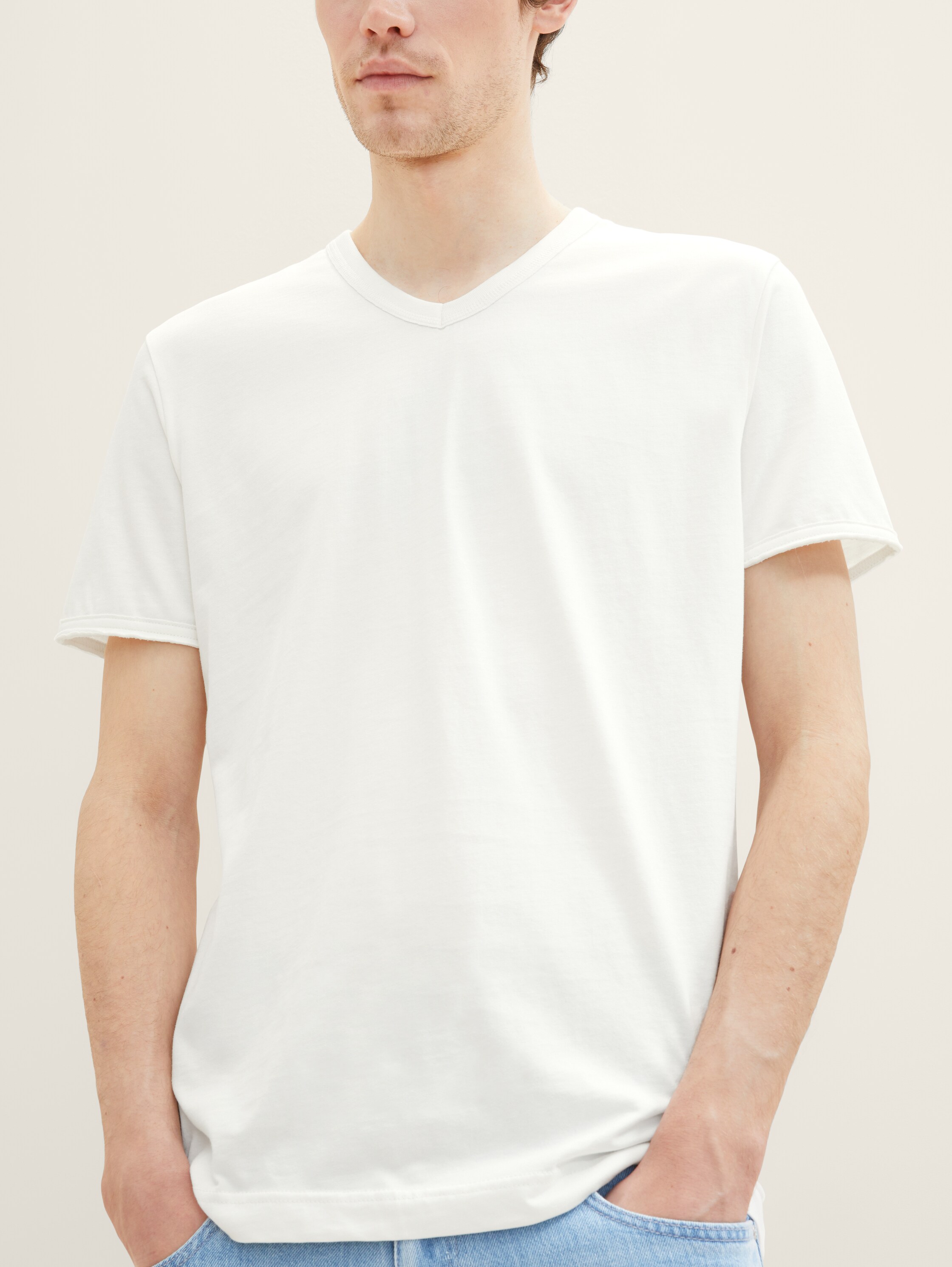 T-Shirt basique - off white - Vue de face du modèle