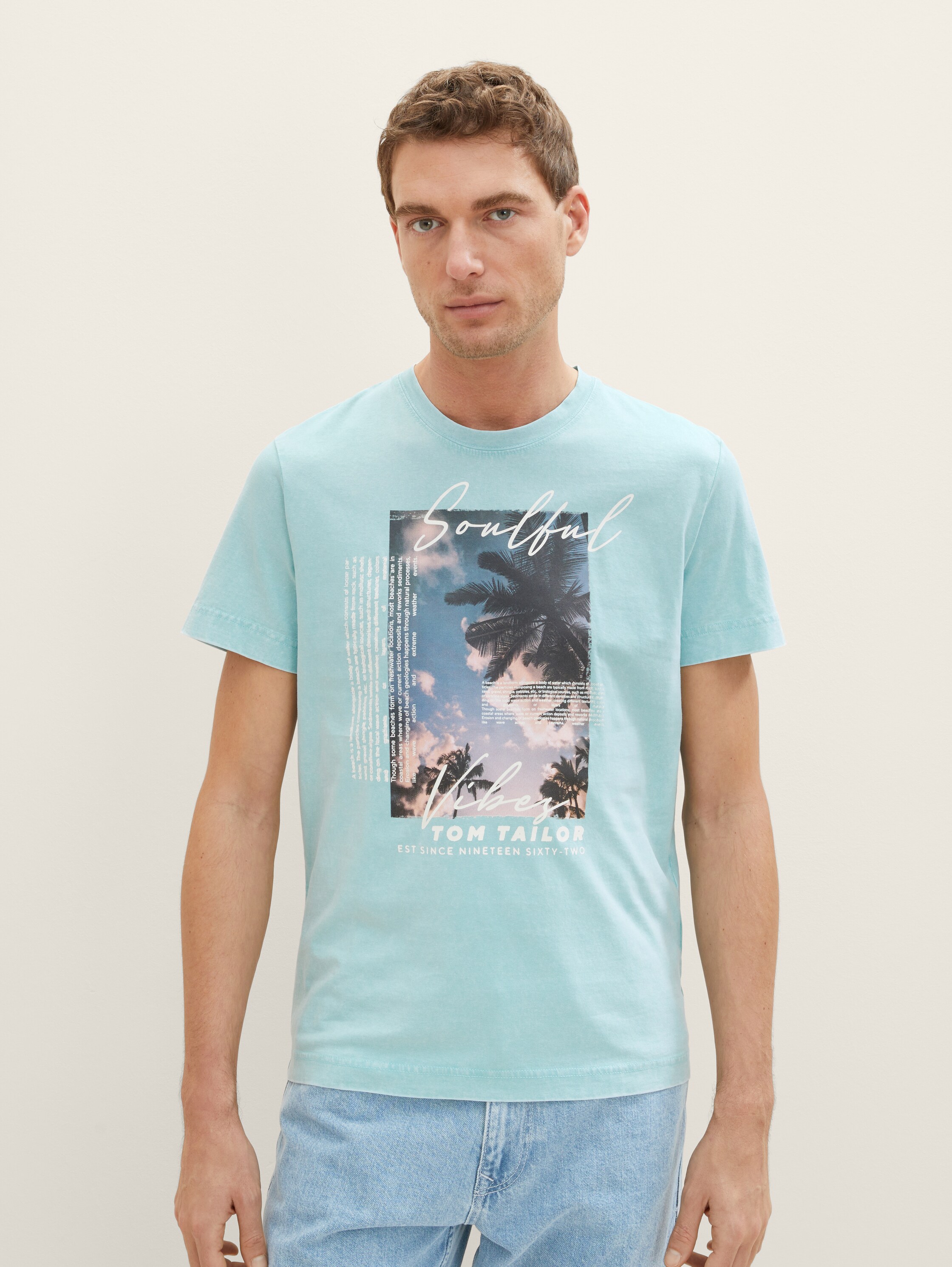 T-Shirt mit Fotoprint - blue tibetan stone - Ausschnitt Model-Vorderansicht