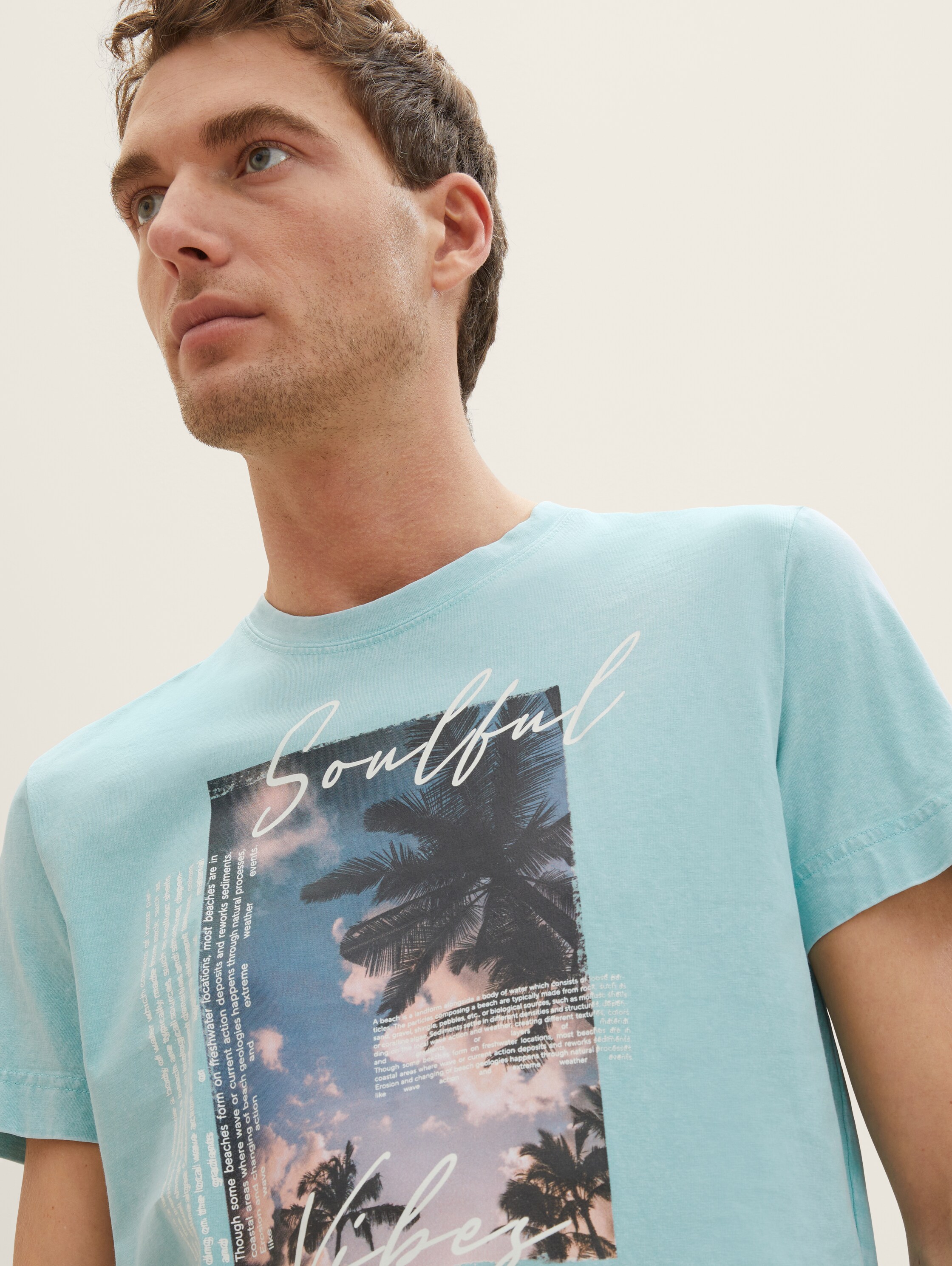 T-Shirt mit Fotoprint - blue tibetan stone - Detail-Model-Ansicht