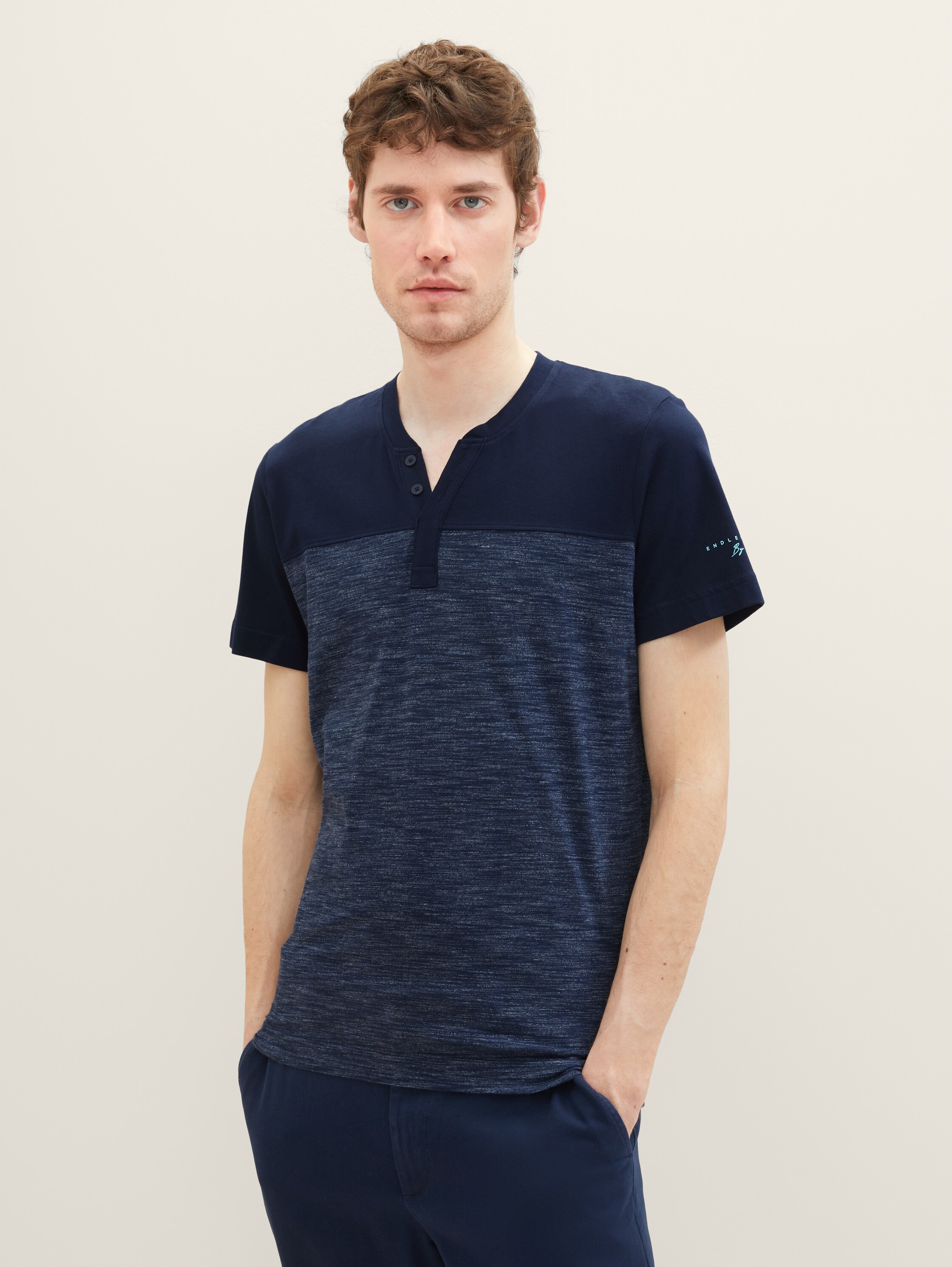 T-shirt met colorblocking - blue streaky melange