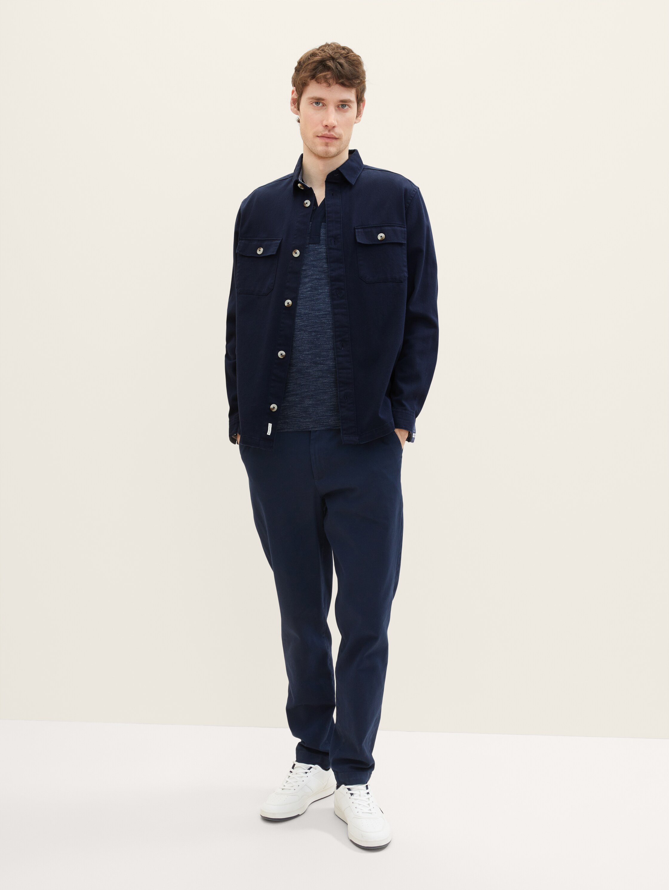 T-shirt met colorblocking - blue streaky melange - Detailaanzicht model