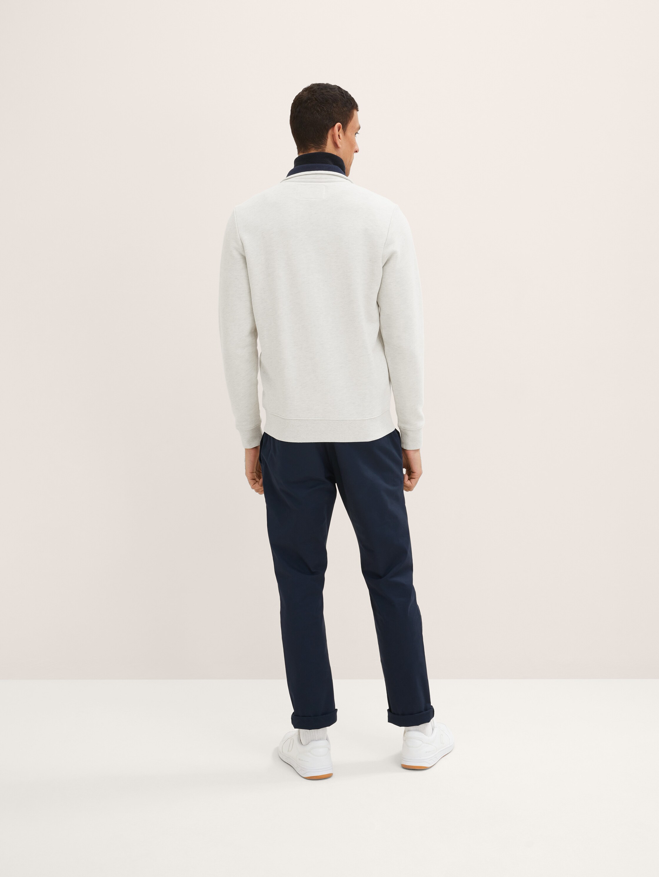 Sweatjacke mit Ziernaht - 4