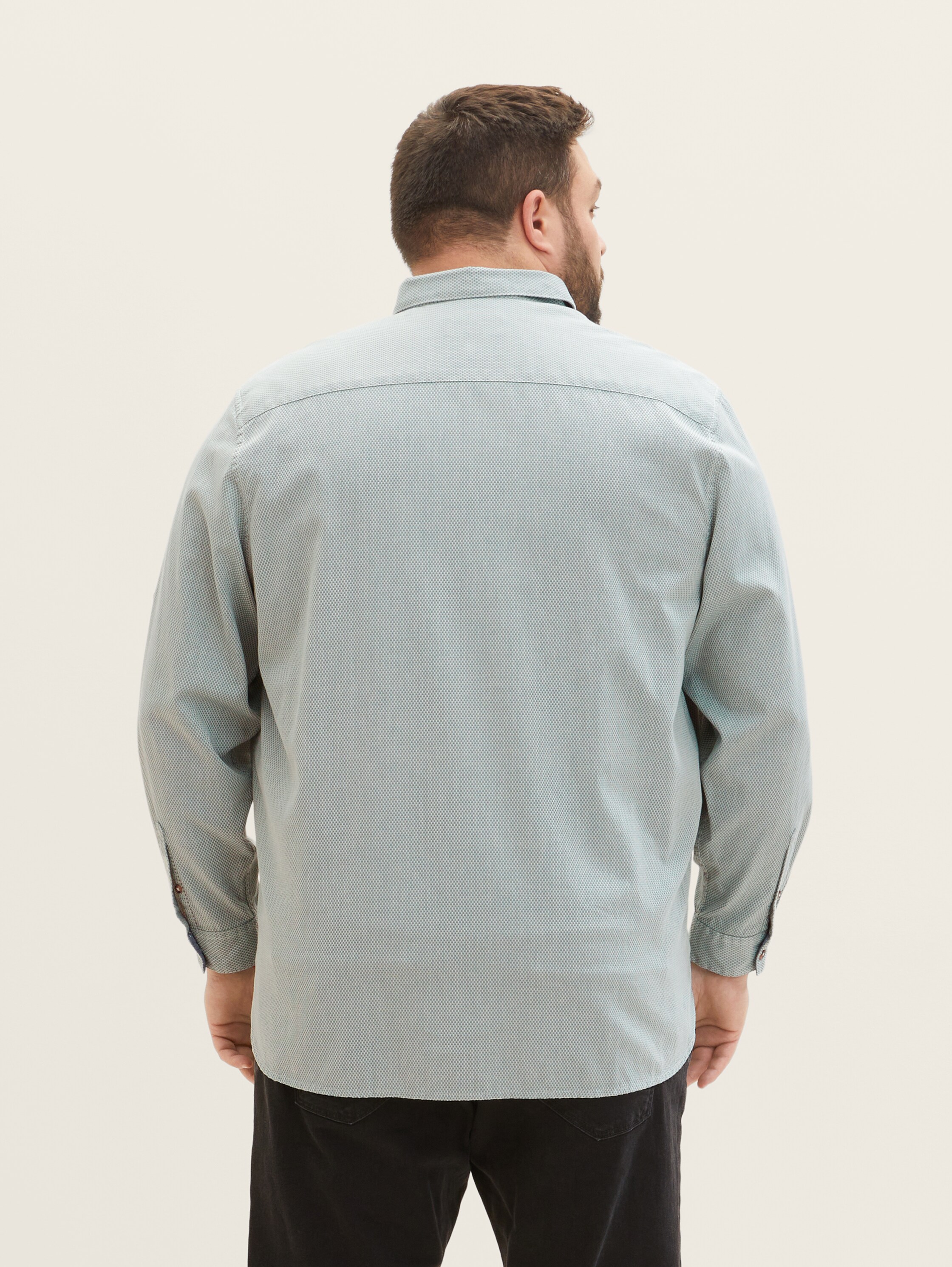 Plus - textured shirt - green white squared structure - Neckline model-back view