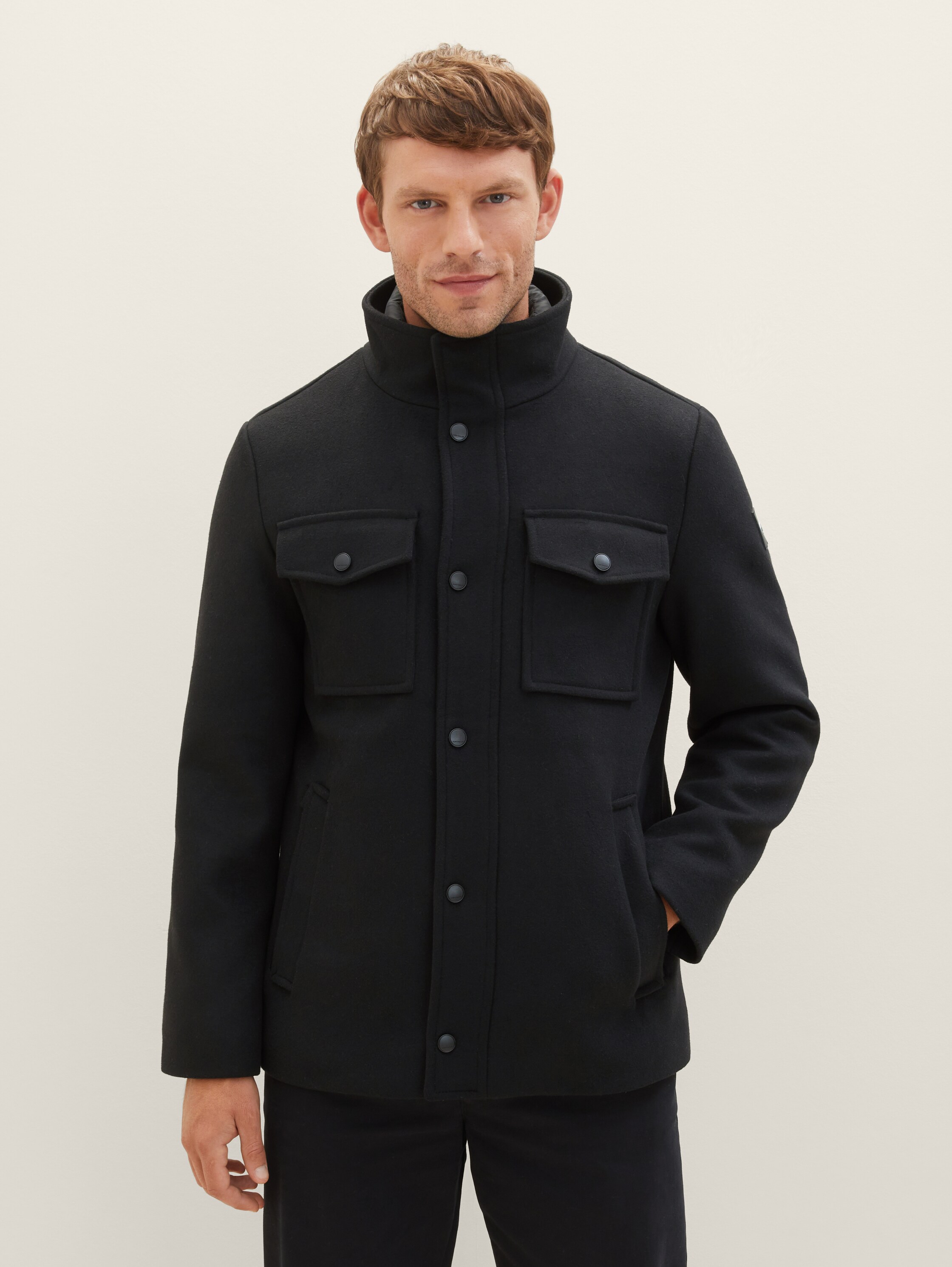 2-in-1 Jacke - Black - Model-Vorderansicht