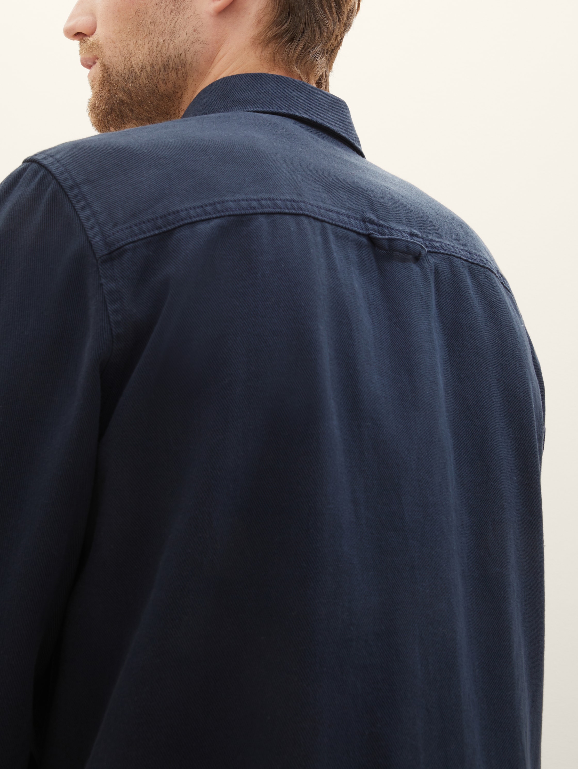 Basic-overshirt - sky captain blue - Detailaanzicht model
