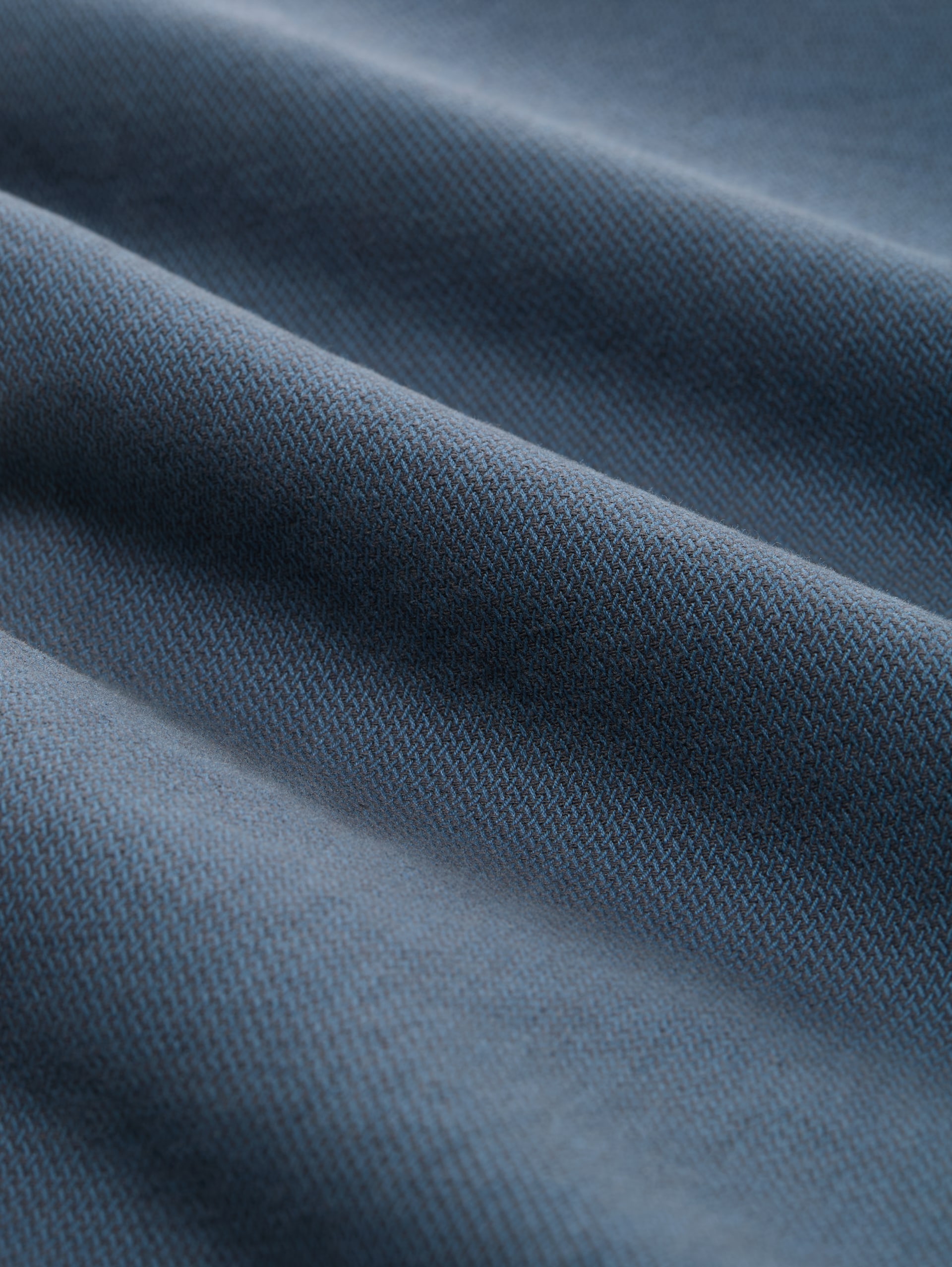 TTTRAVIS SLIM Chino Hose mit Gürtel - teal grey zig zag structure - Material-Ansicht