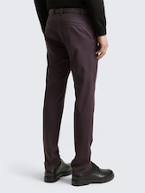 TTTRAVIS SLIM Chino Hose mit Gürtel - brown navy zig zag structure - Auschnitt Model-Rückansicht