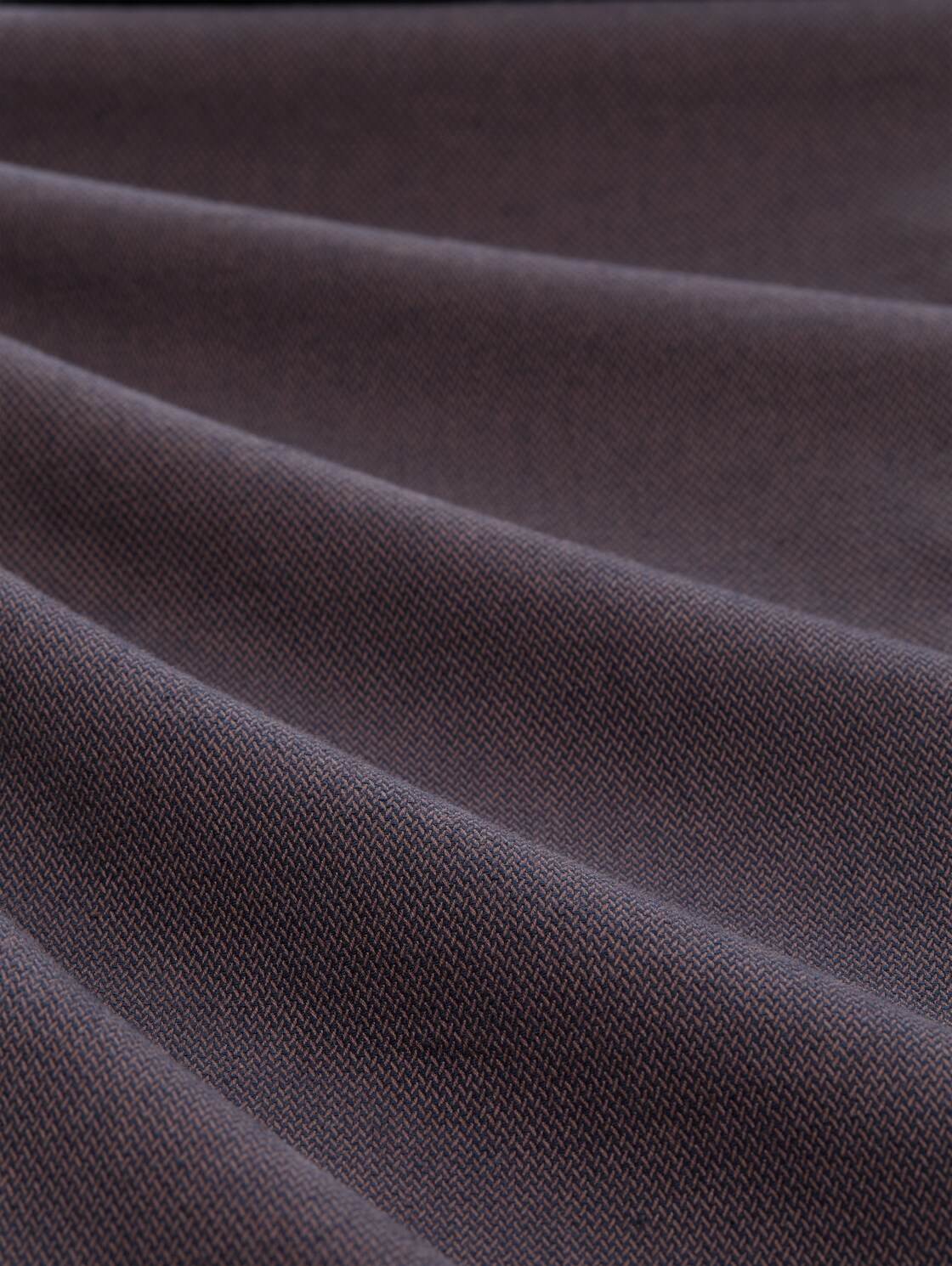 TTTRAVIS SLIM Chino Hose mit Gürtel - brown navy zig zag structure - Material-Ansicht