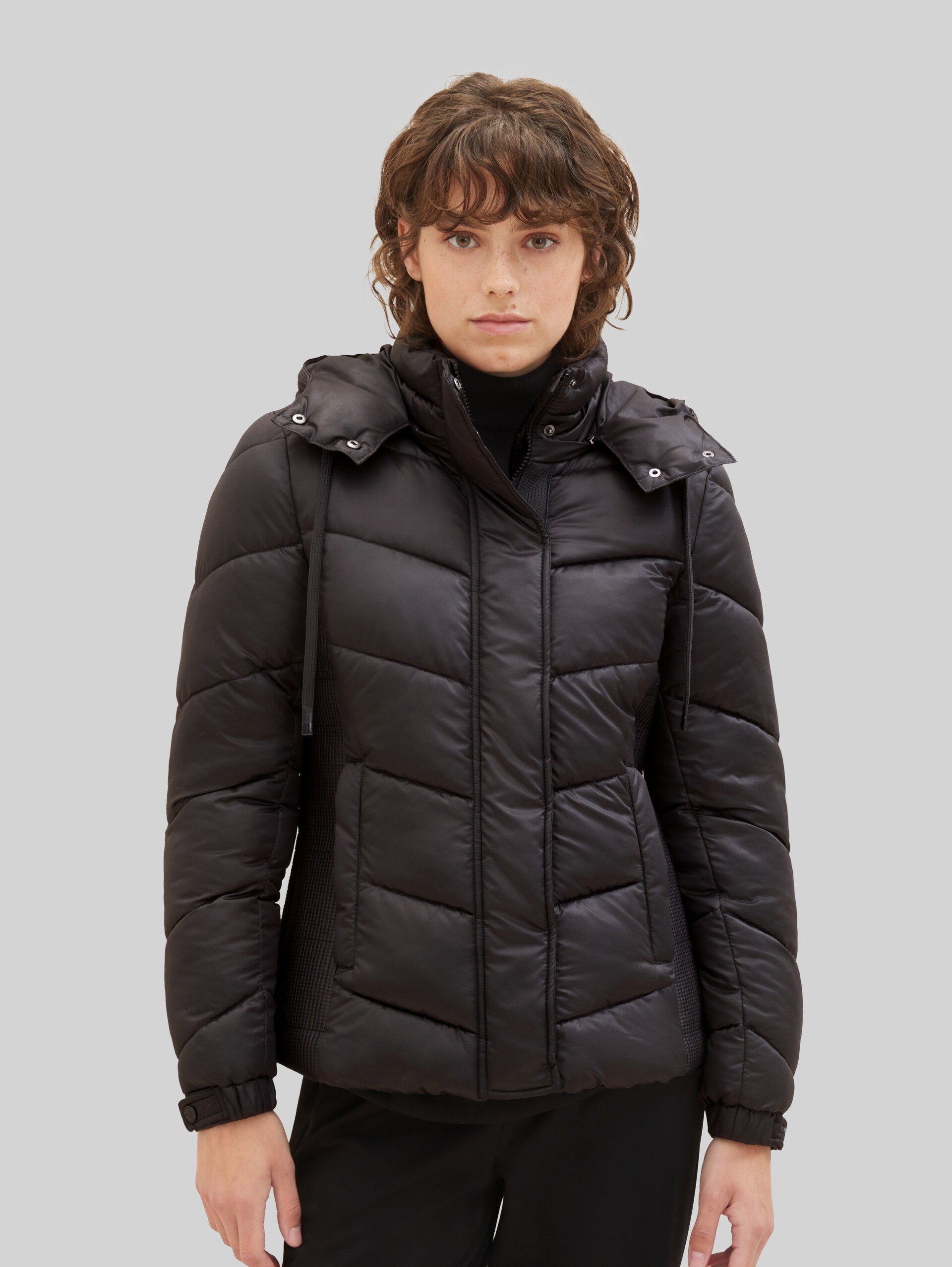 Doudoune comportant du polyester recyclé - deep black - Vue de face du modèle