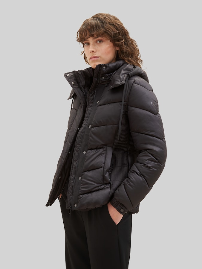 Pufferjacke mit recyceltem Polyester von Women, deep black