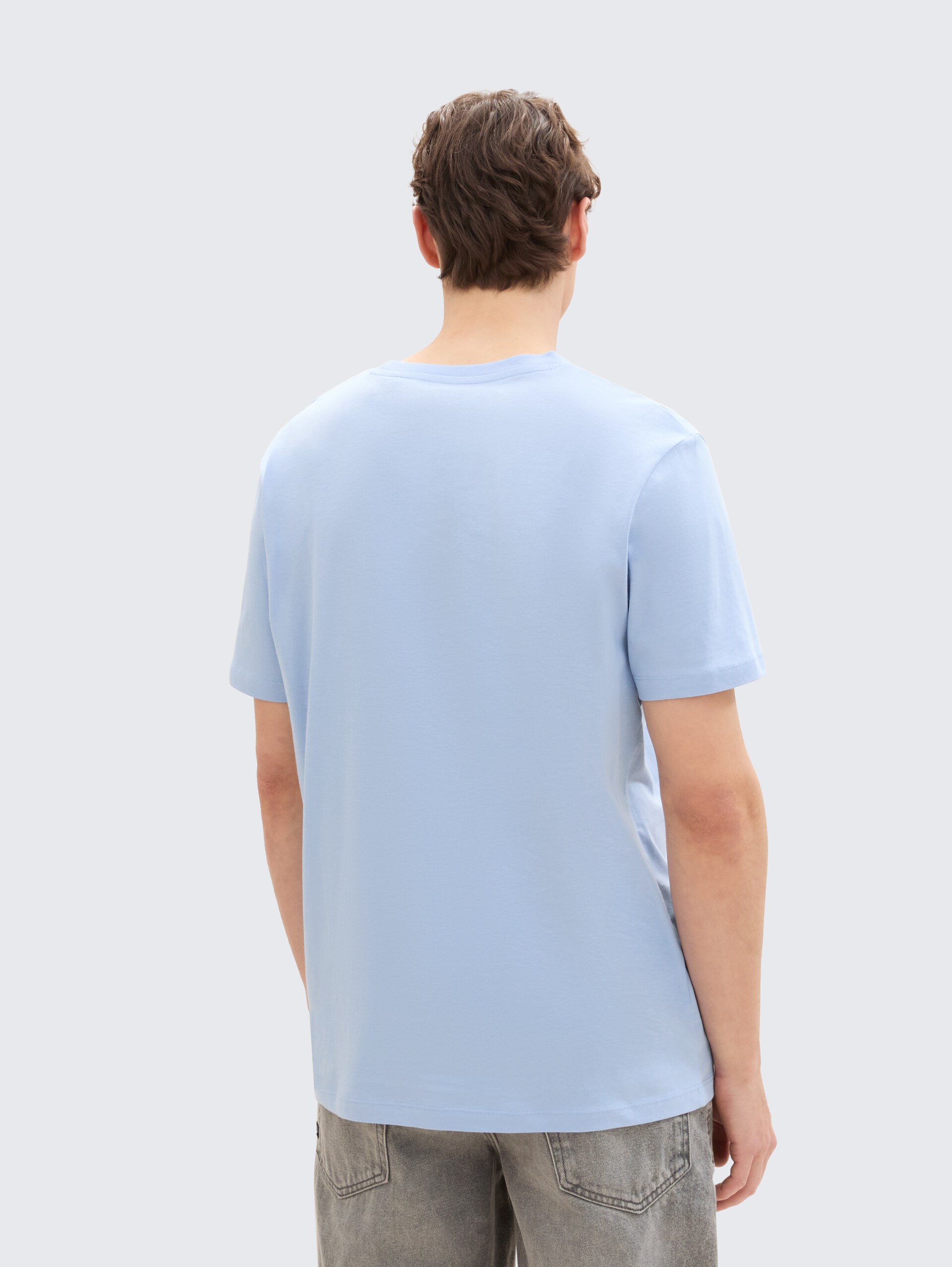 T-shirt met logoprint - Brunnera Blue - Neklijn model-achteraanzicht