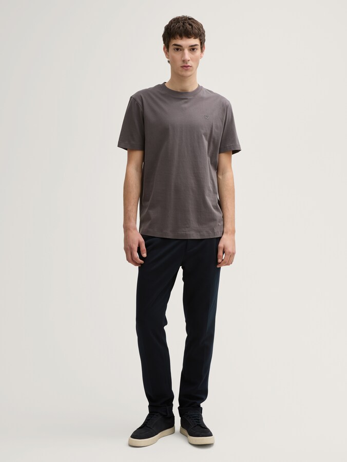 Basic T-Shirt von Denim Male, Pavement Grey