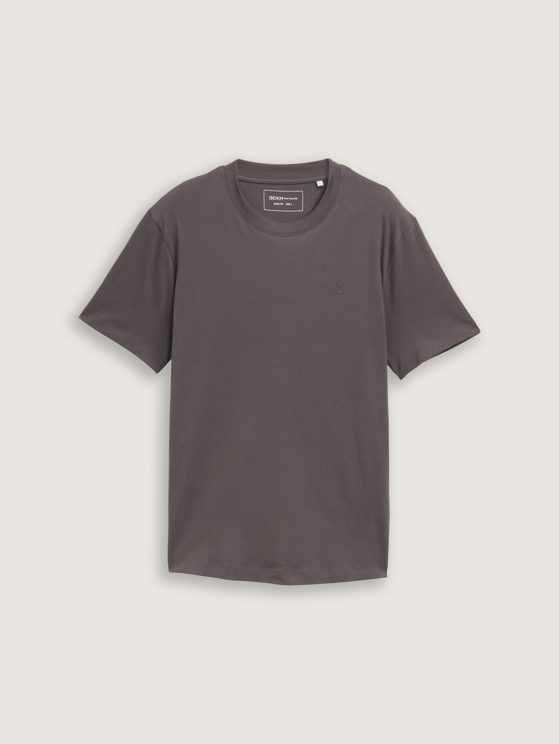 Basic T-Shirt - 3