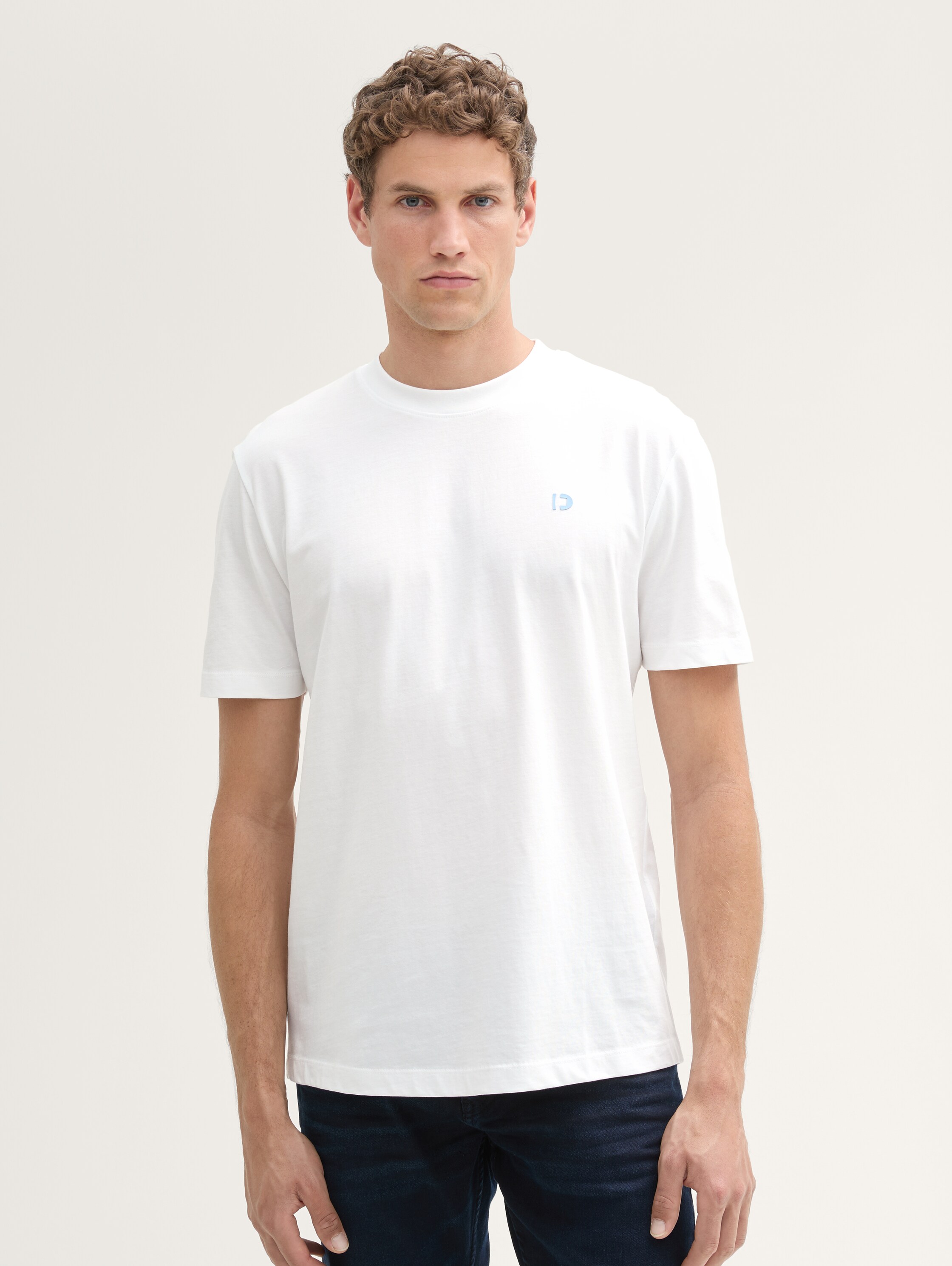 Basic T-Shirt - 1