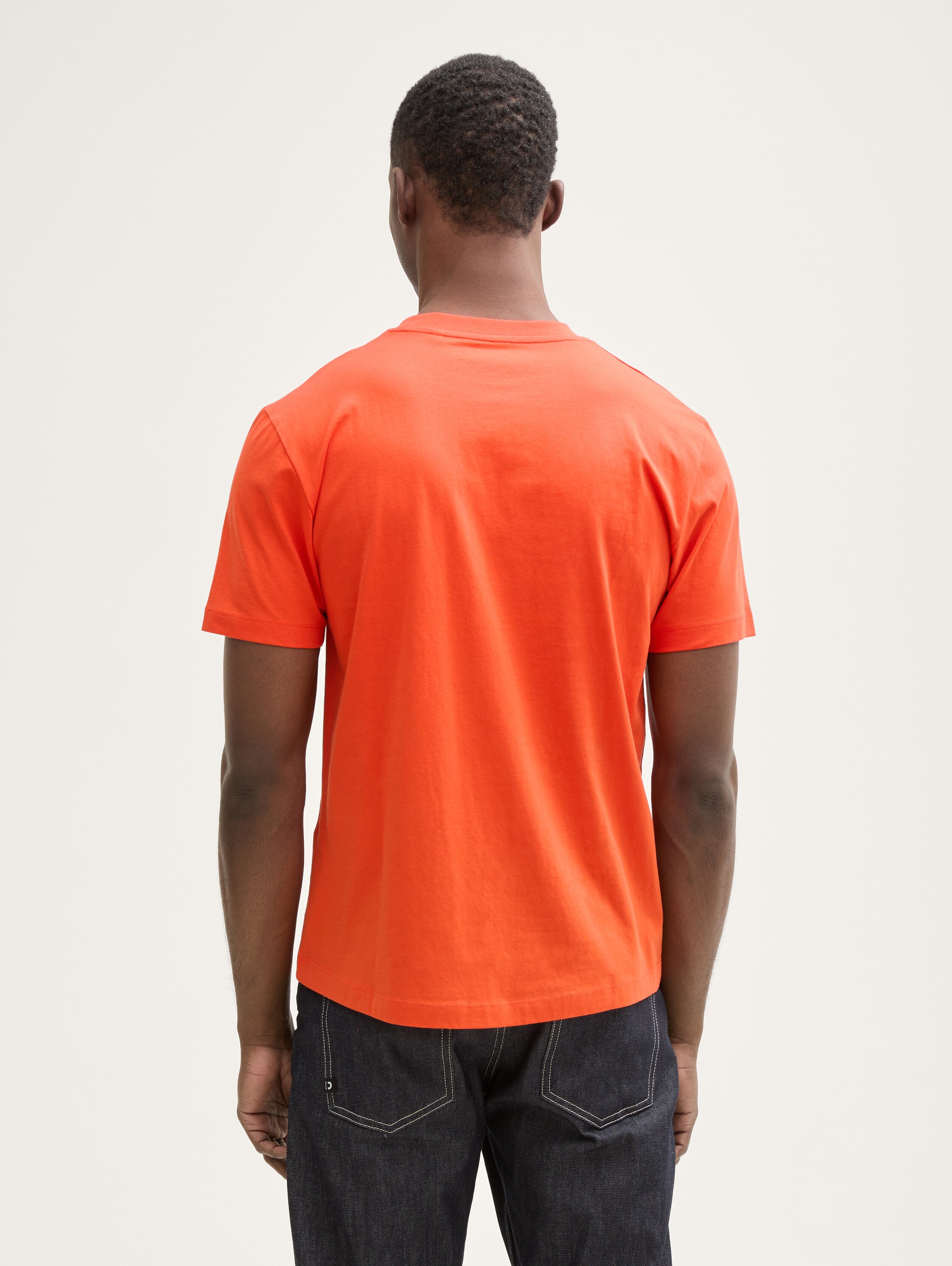 Basic T-Shirt - 2
