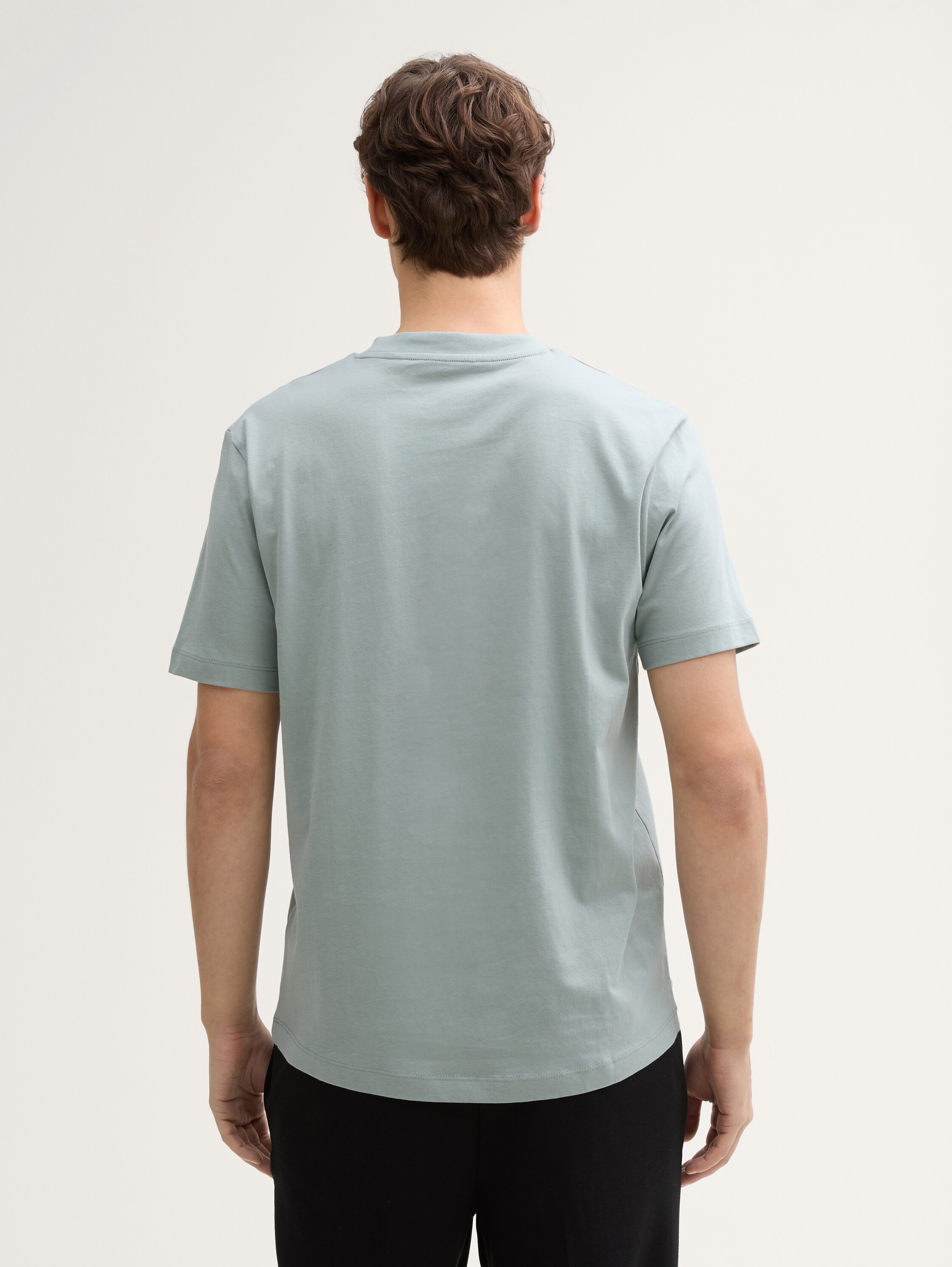 Basic T-Shirt - 2